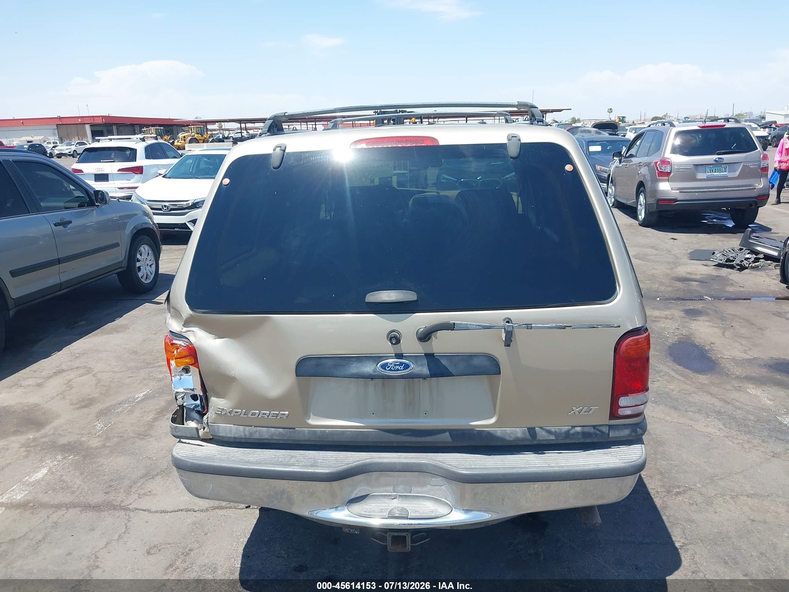 2000 Ford Explorer Xlt Beige vin: 1FMZU73E1YUB19171