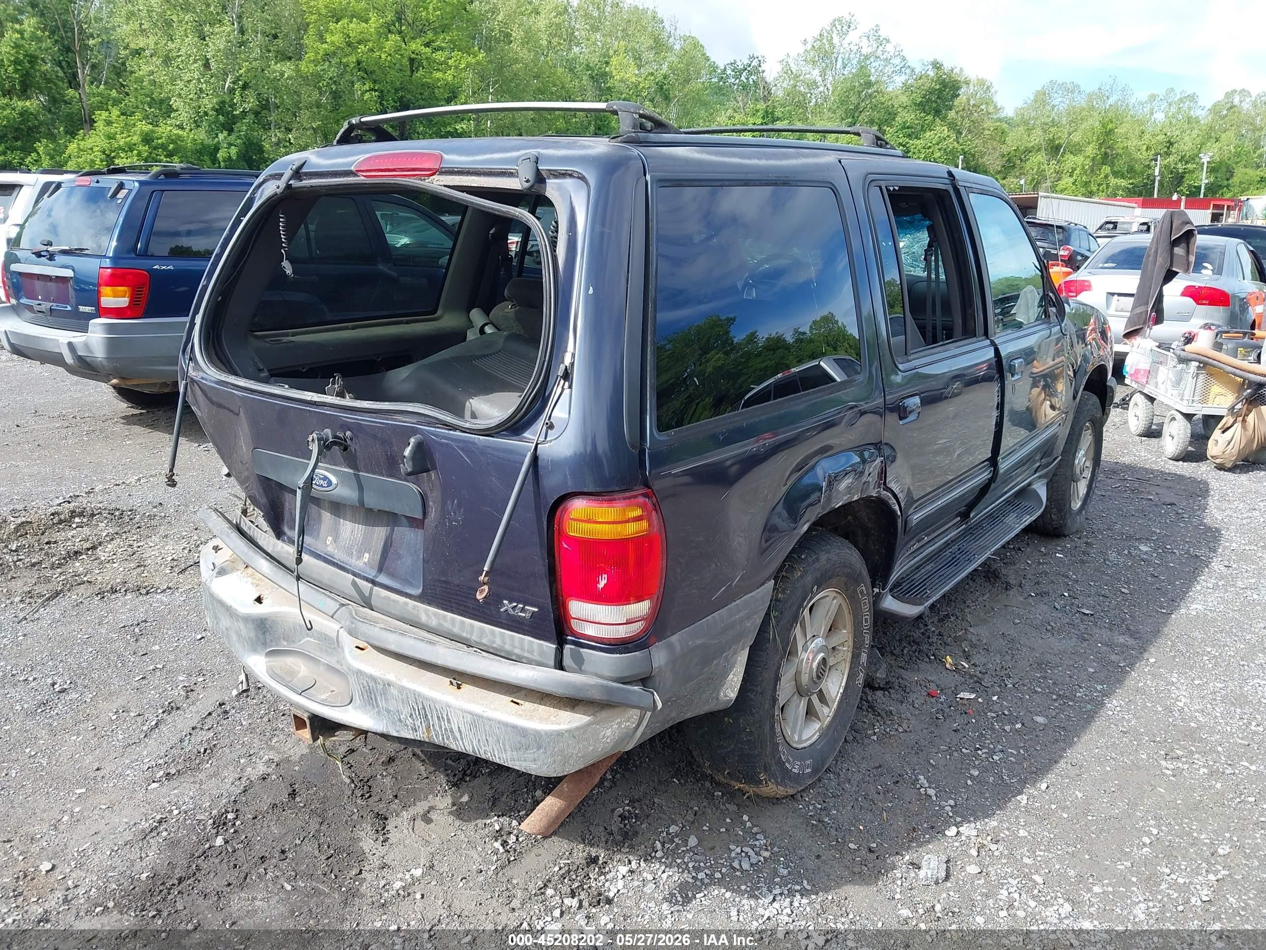 2000 Ford Explorer Xlt Blue vin: 1FMZU73E1YZB01188