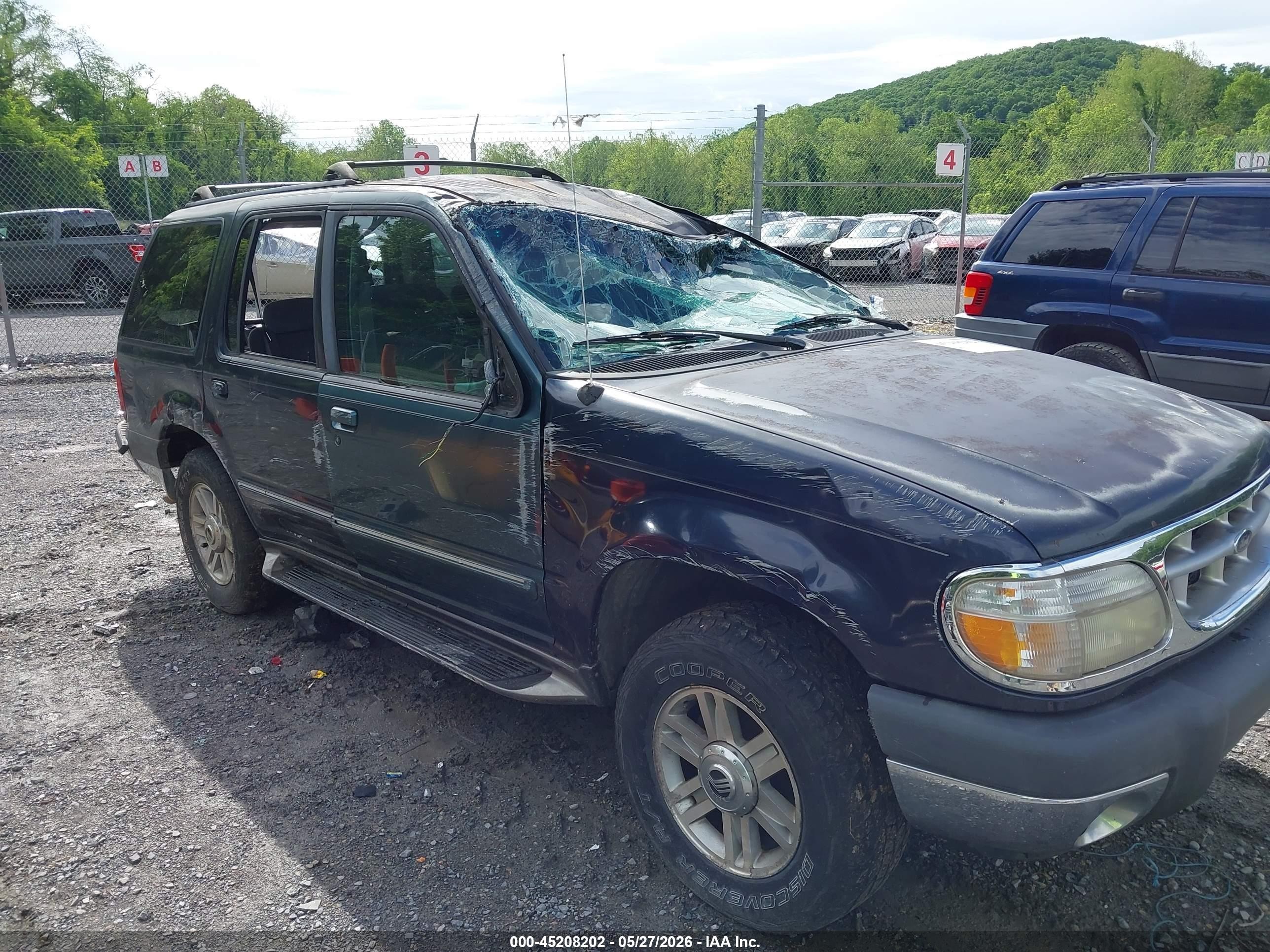 2000 Ford Explorer Xlt Blue vin: 1FMZU73E1YZB01188