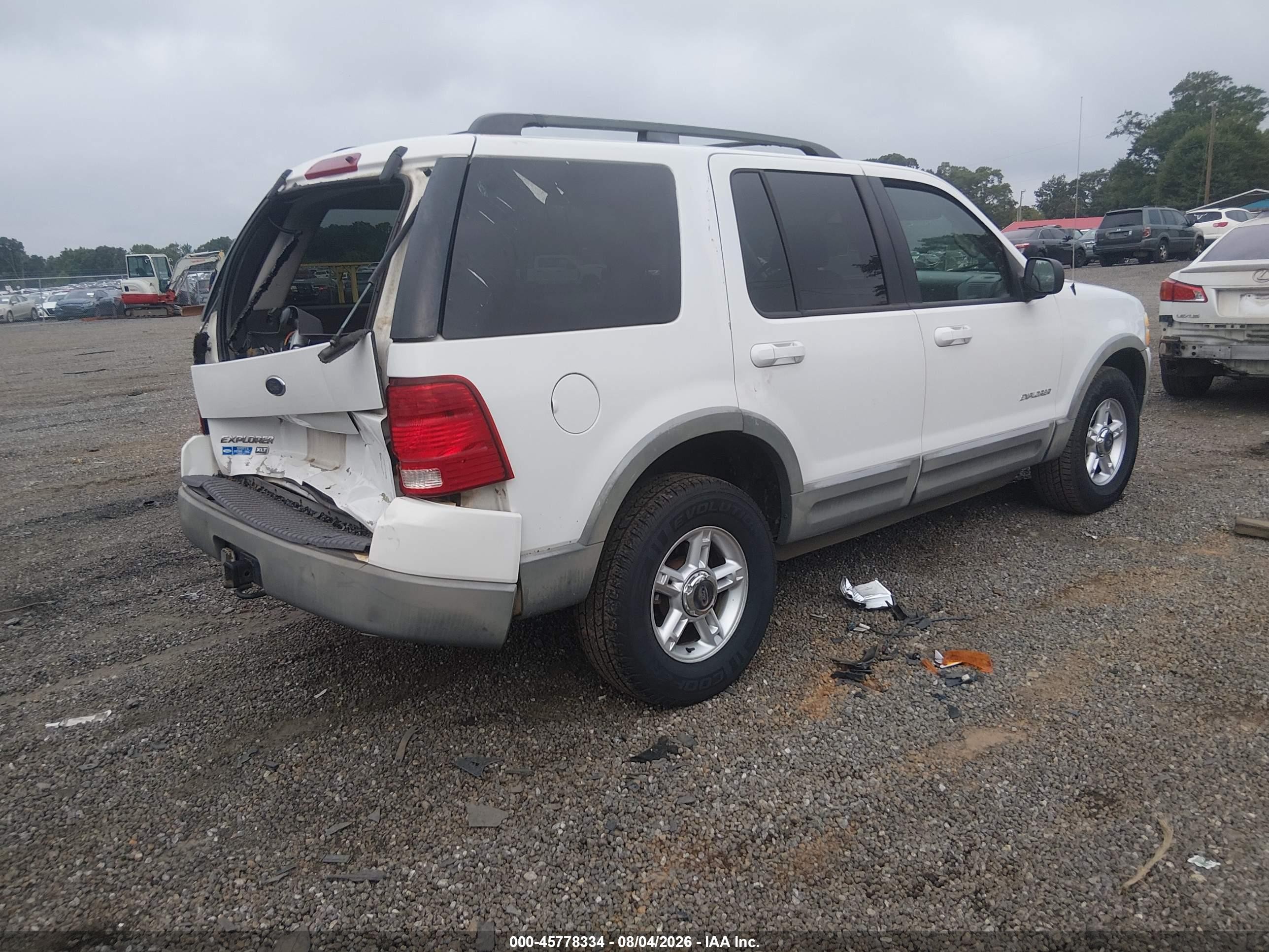 2002 Ford Explorer Xlt White vin: 1FMZU73E22ZC44254