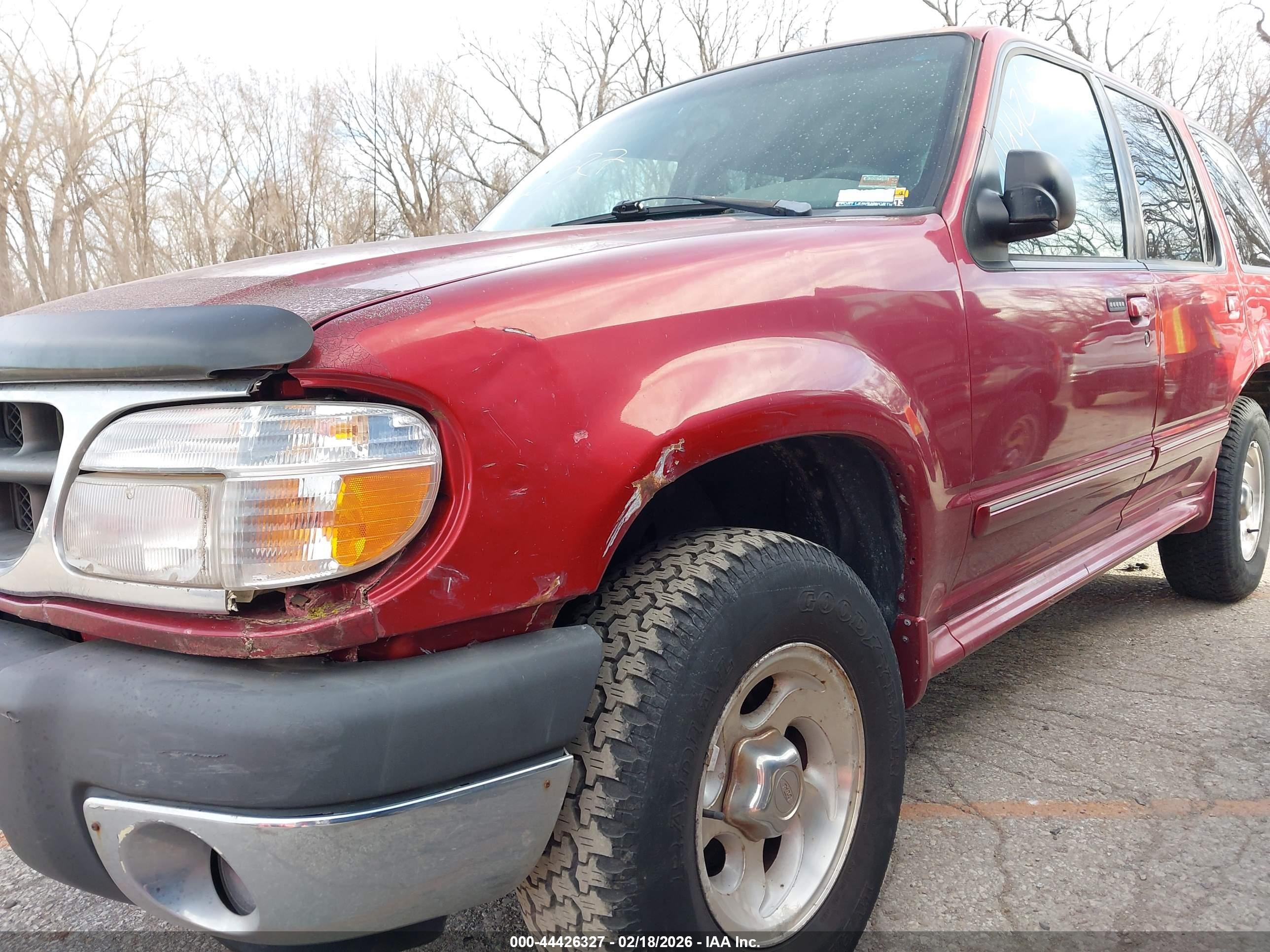 2001 Ford Explorer Xlt Red vin: 1FMZU73E31ZA36141