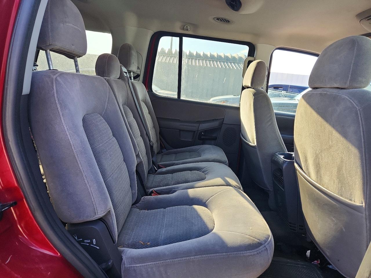 2005 Ford Explorer Xlt Burgundy vin: 1FMZU73E45ZA16907