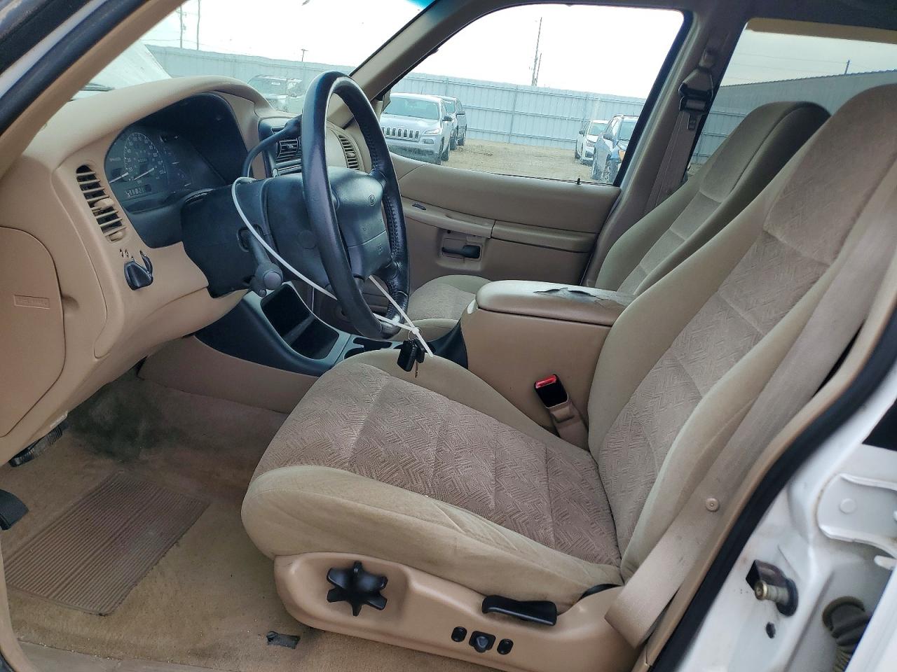 2000 Ford Explorer Xlt Белый vin: 1FMZU73E4YZA89327