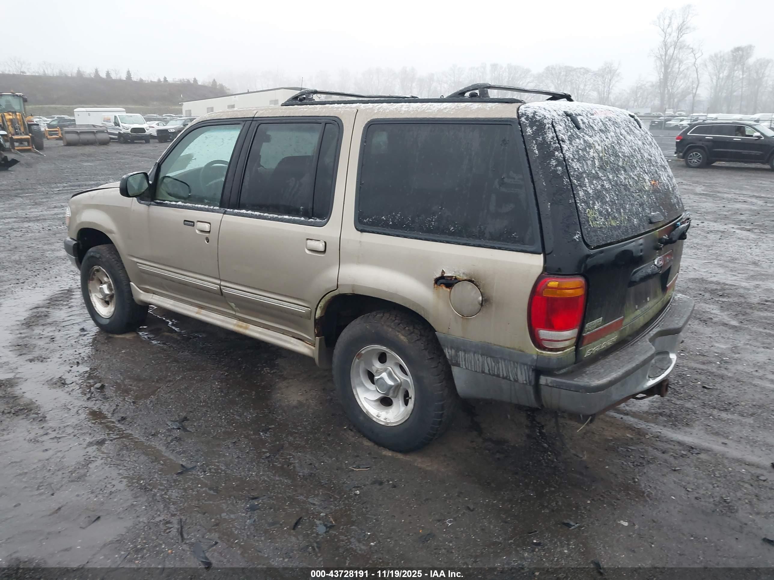 2001 Ford Explorer Xlt Gold vin: 1FMZU73E61ZA60644