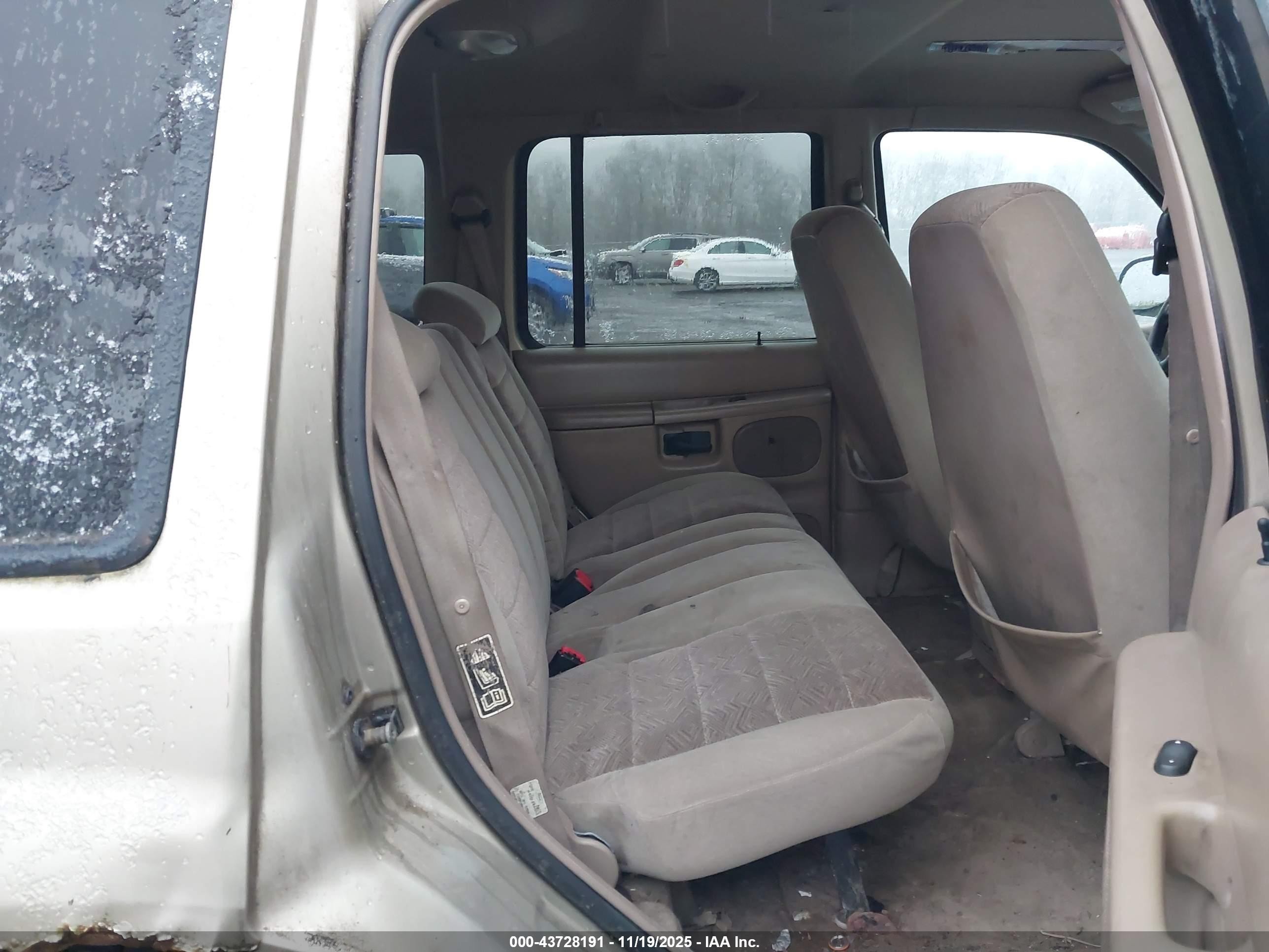 2001 Ford Explorer Xlt Gold vin: 1FMZU73E61ZA60644