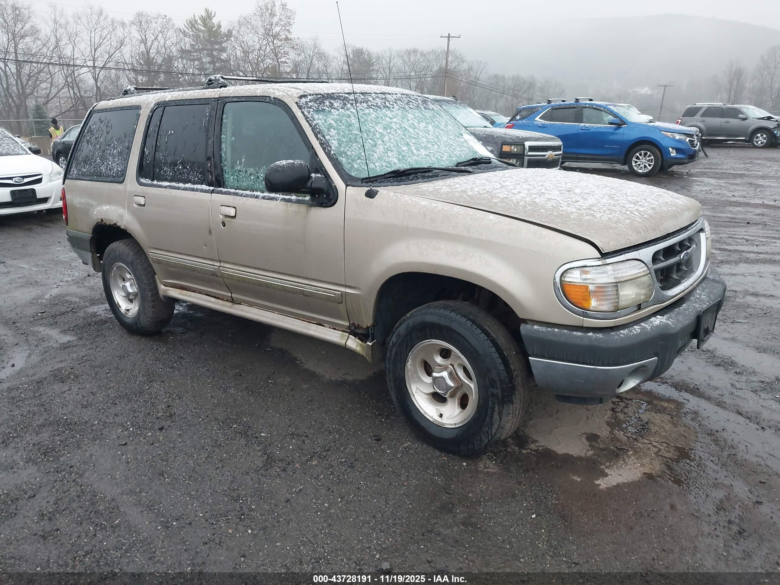 2001 Ford Explorer Xlt Gold vin: 1FMZU73E61ZA60644