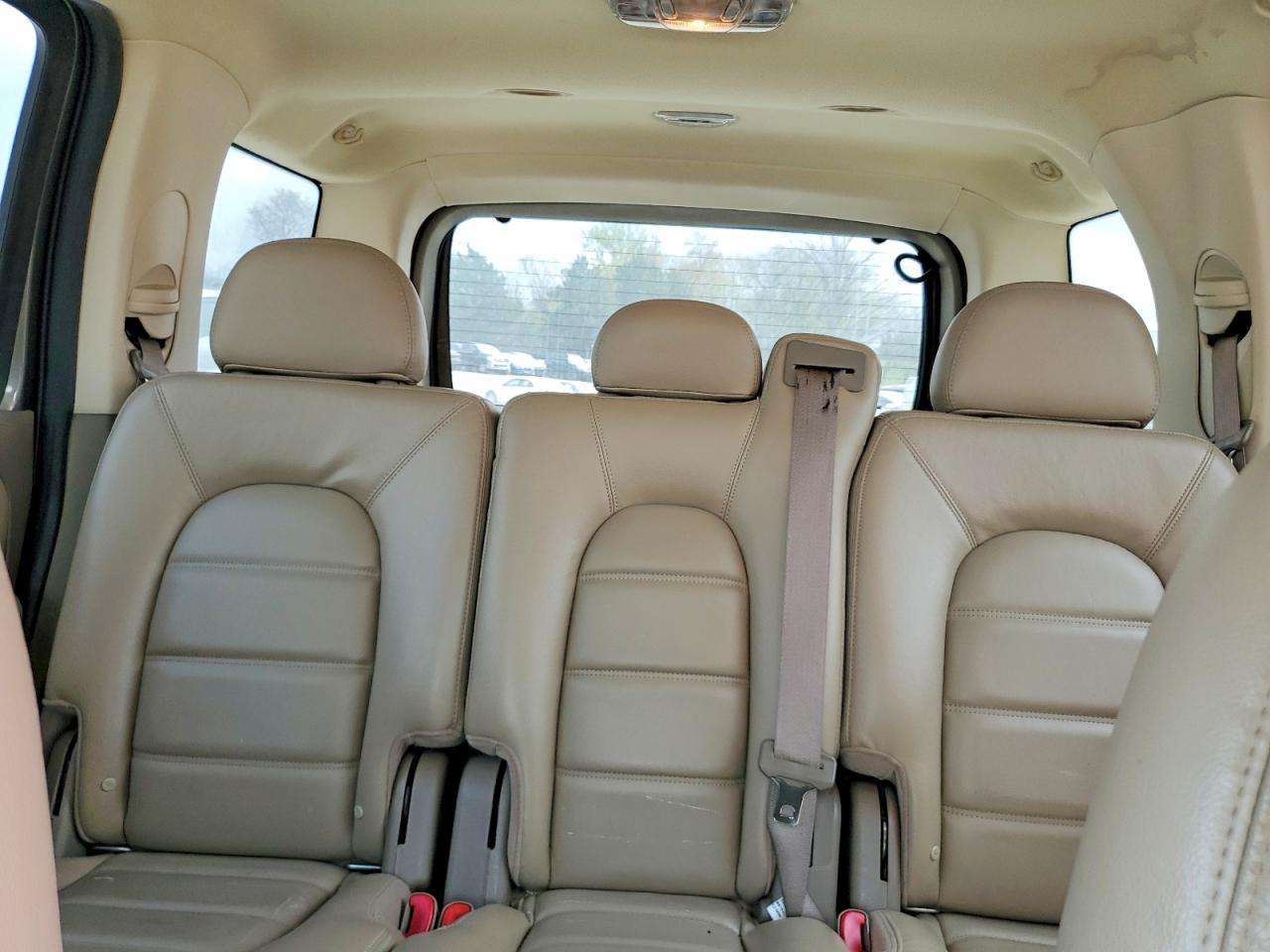 2005 Ford Explorer Xlt Бежевый vin: 1FMZU73E65UB53778