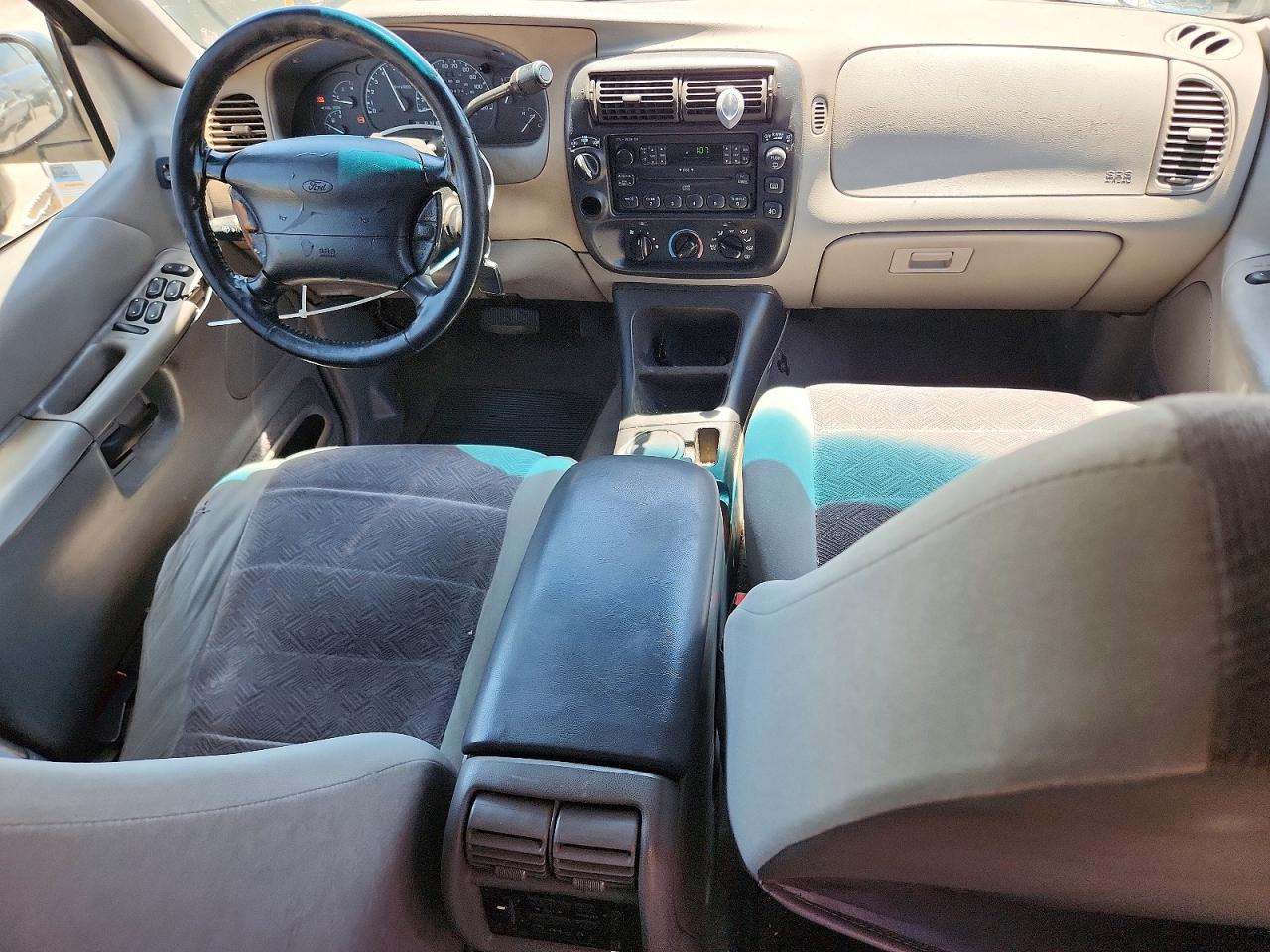 2000 Ford Explorer Xlt Blue vin: 1FMZU73E7YZB31697