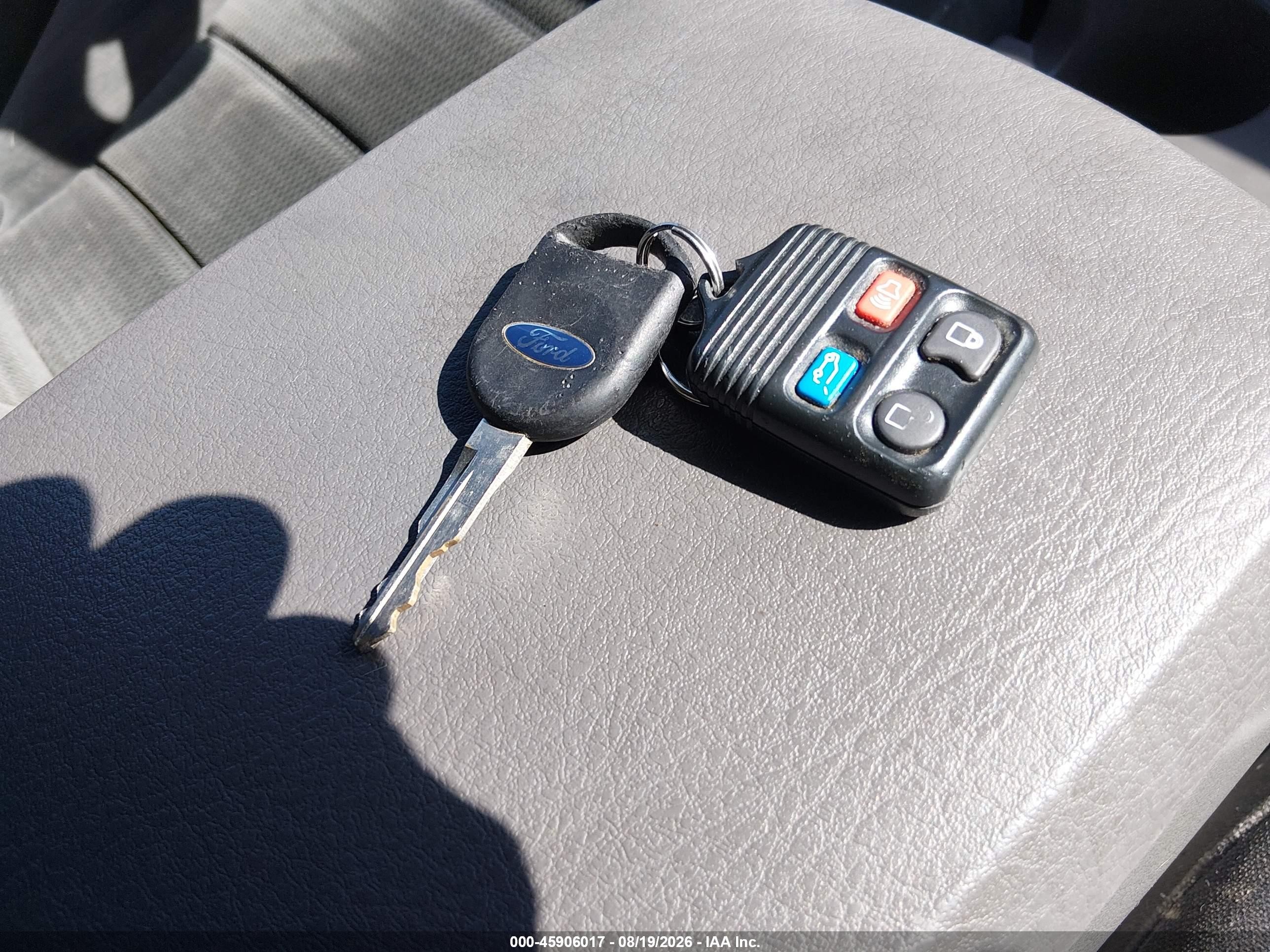 2002 Ford Explorer Xlt Красный vin: 1FMZU73E82UC43817