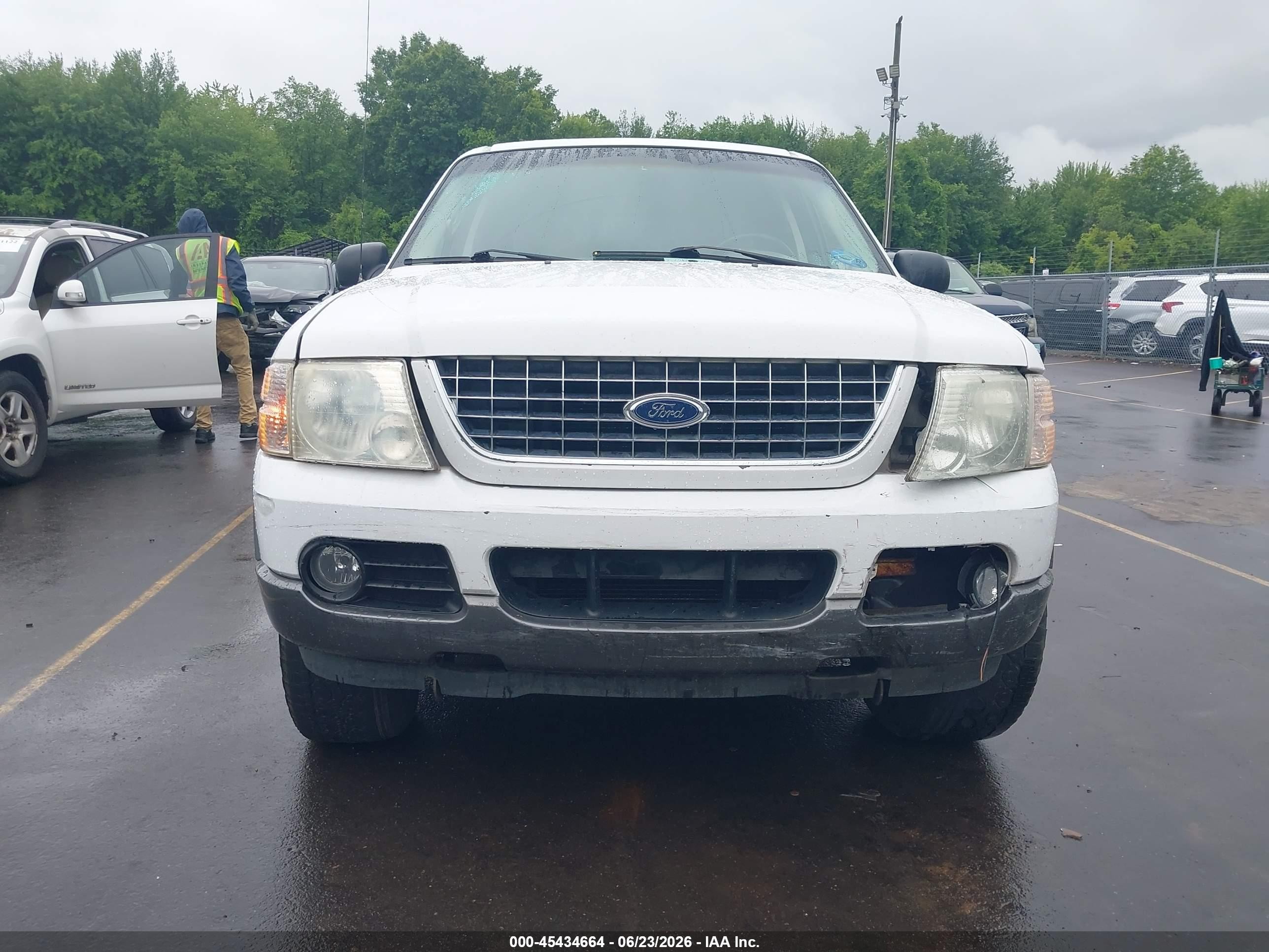 2004 Ford Explorer Nbx/xlt White vin: 1FMZU73E84ZB33243