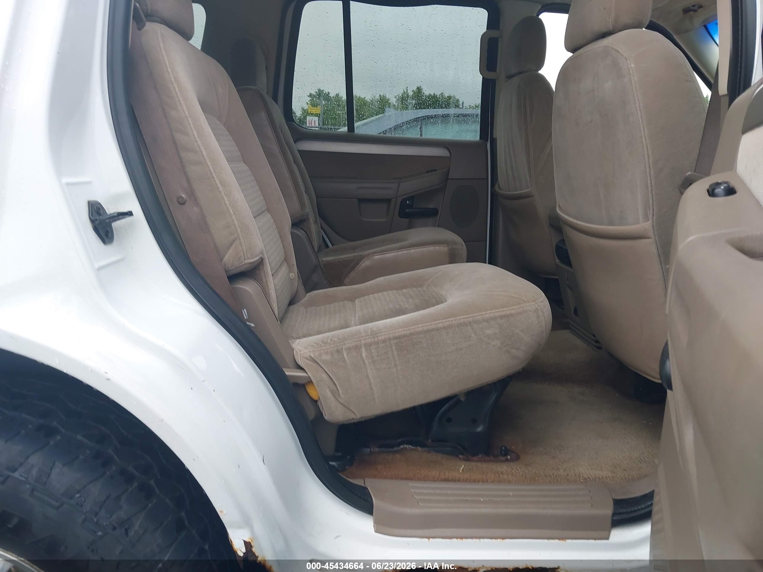 2004 Ford Explorer Nbx/xlt White vin: 1FMZU73E84ZB33243