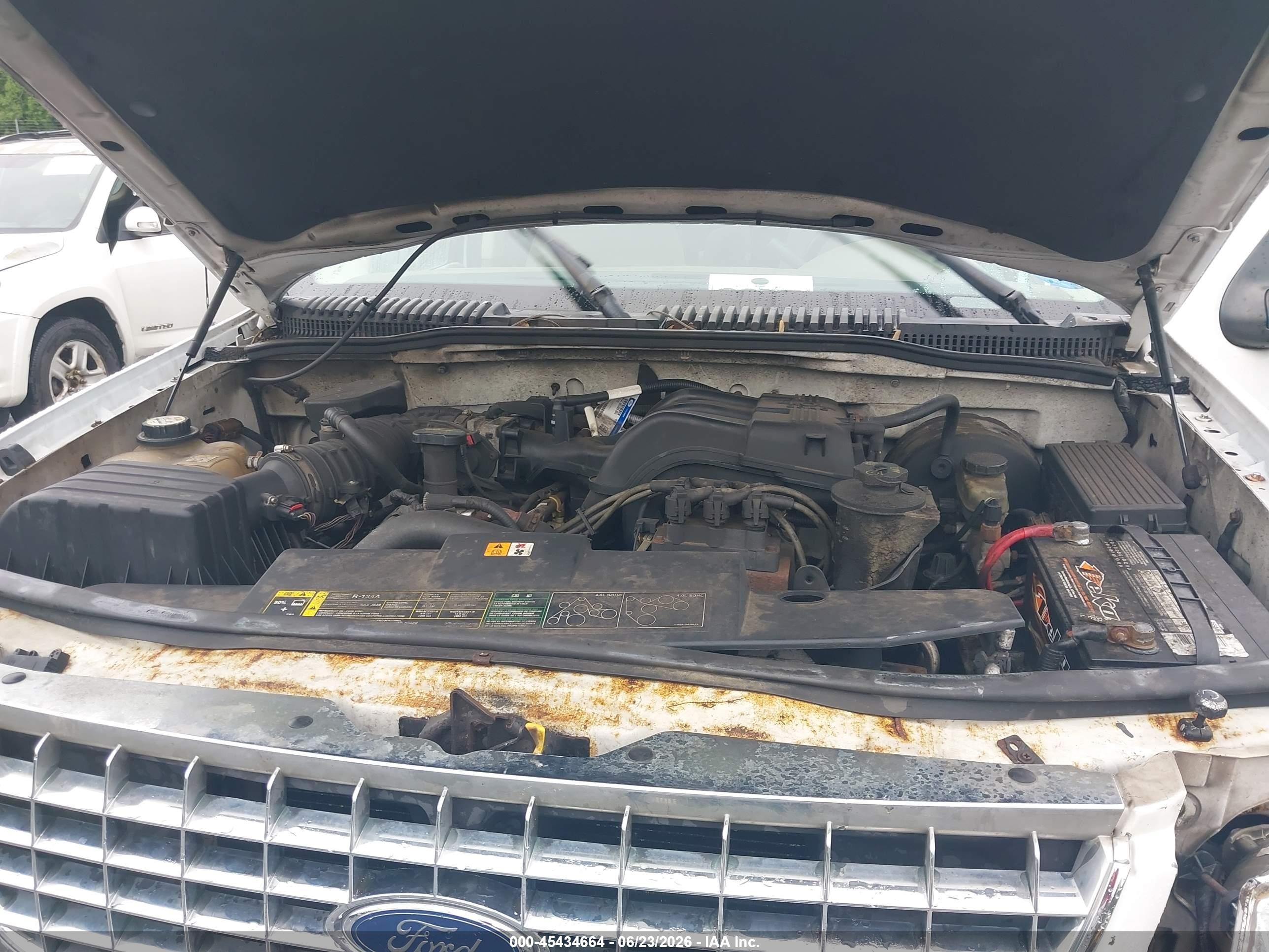 2004 Ford Explorer Nbx/xlt White vin: 1FMZU73E84ZB33243