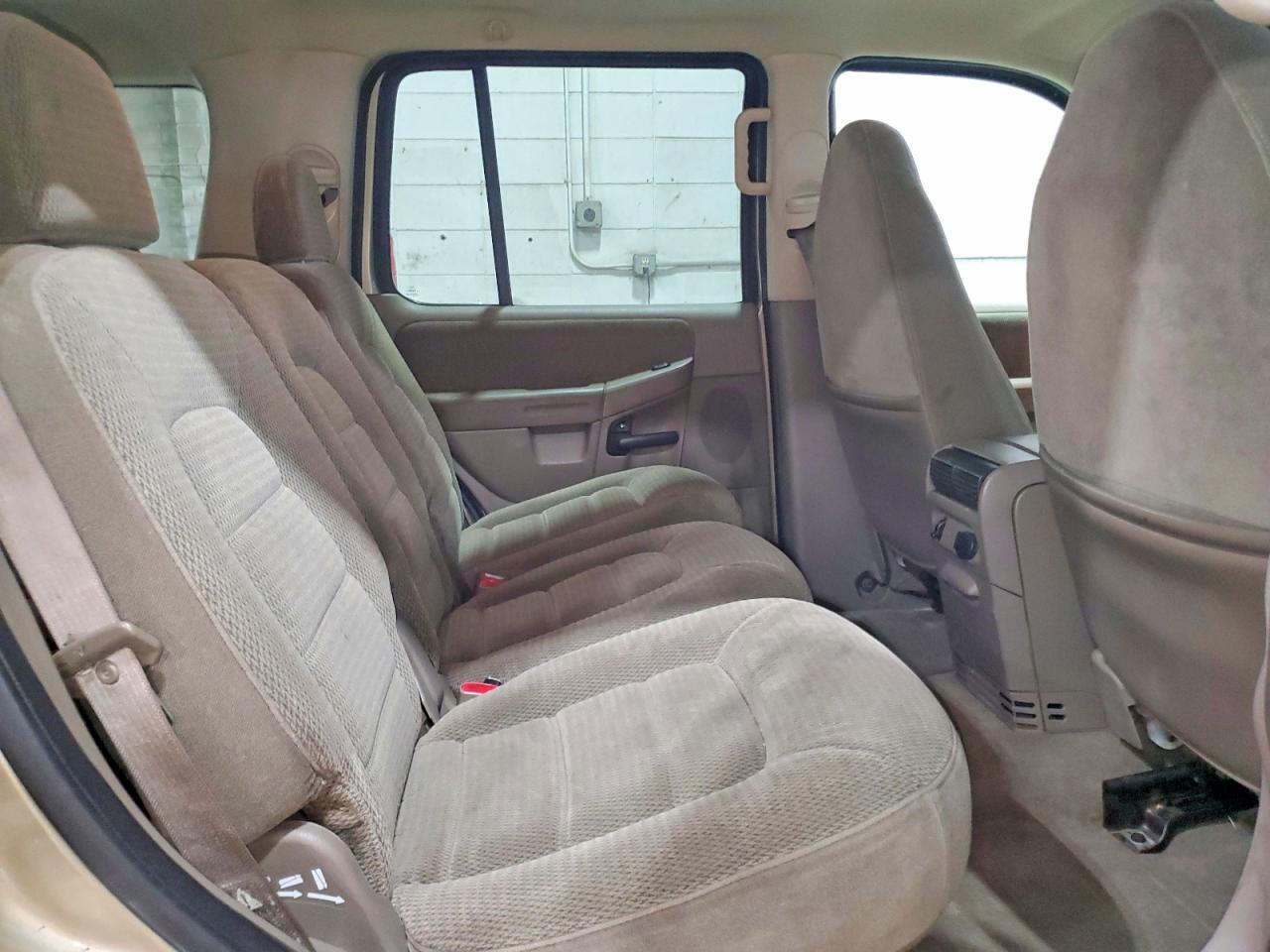 2002 Ford Explorer Xlt Gold vin: 1FMZU73E92ZA39479