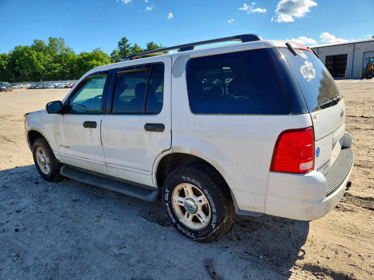2004 Ford Explorer Xlt White vin: 1FMZU73E94UB81945