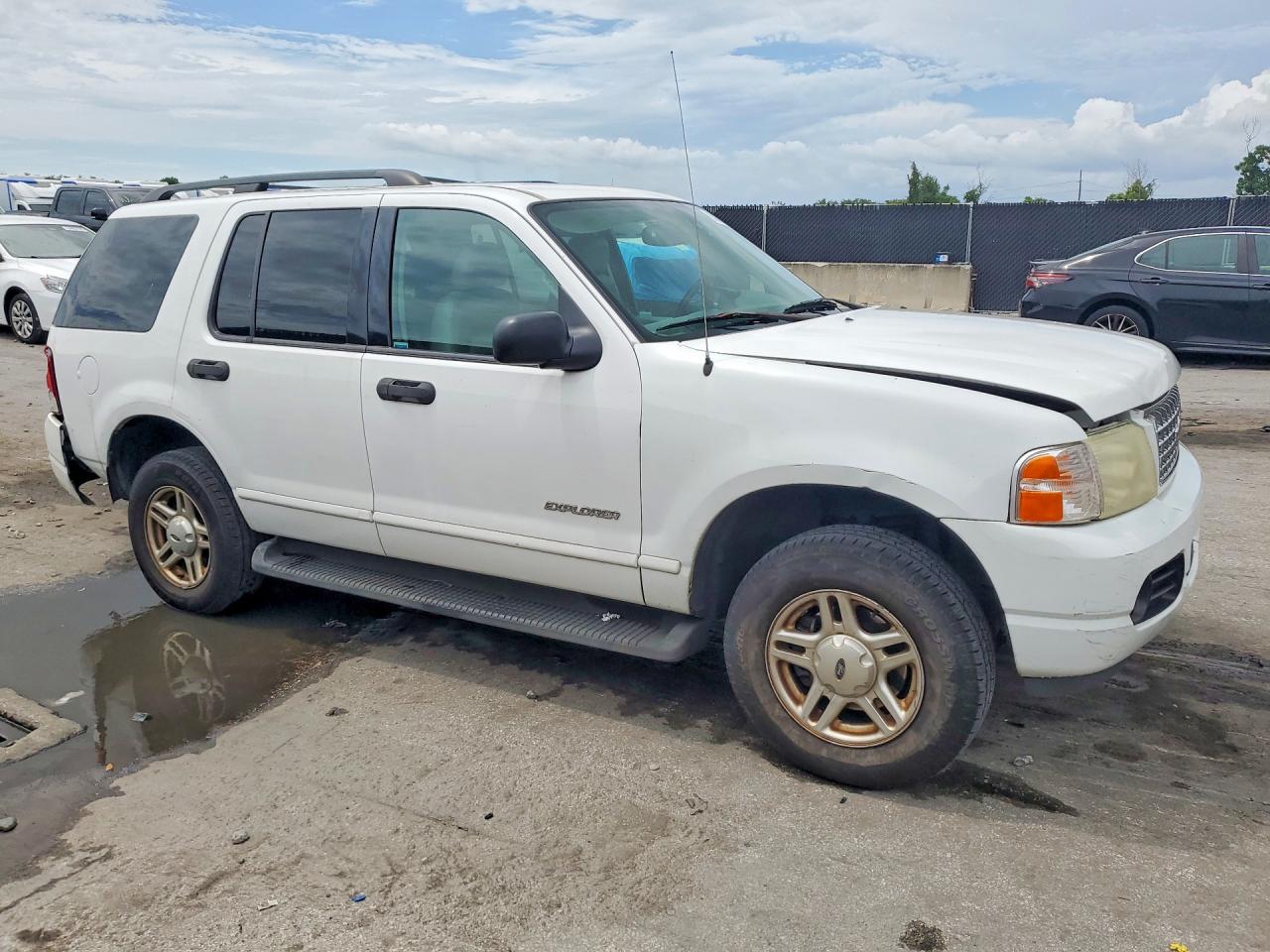 2004 Ford Explorer Белый vin: 1FMZU73E94ZB00462