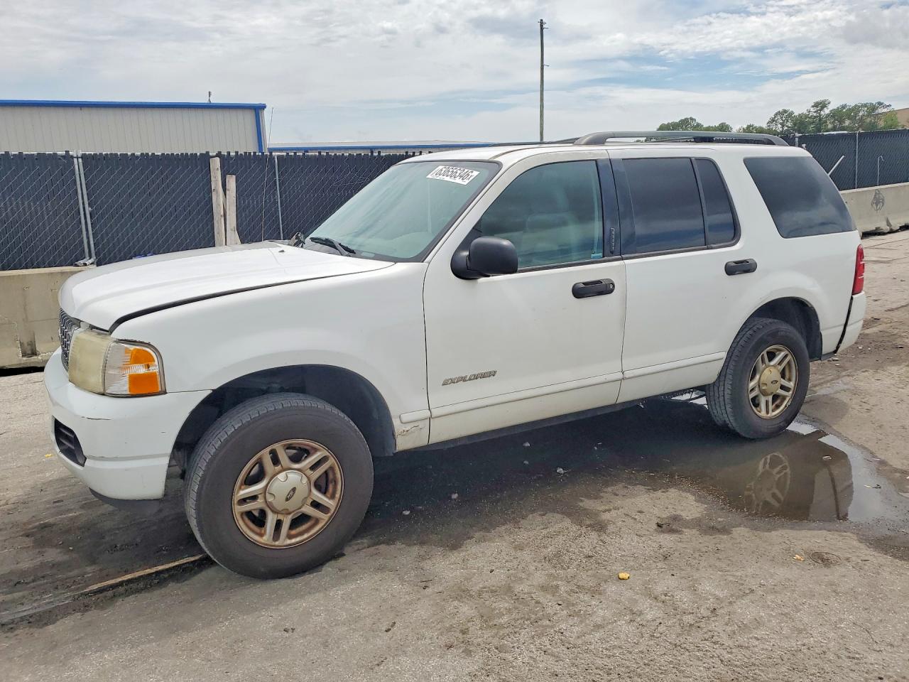 2004 Ford Explorer White vin: 1FMZU73E94ZB00462