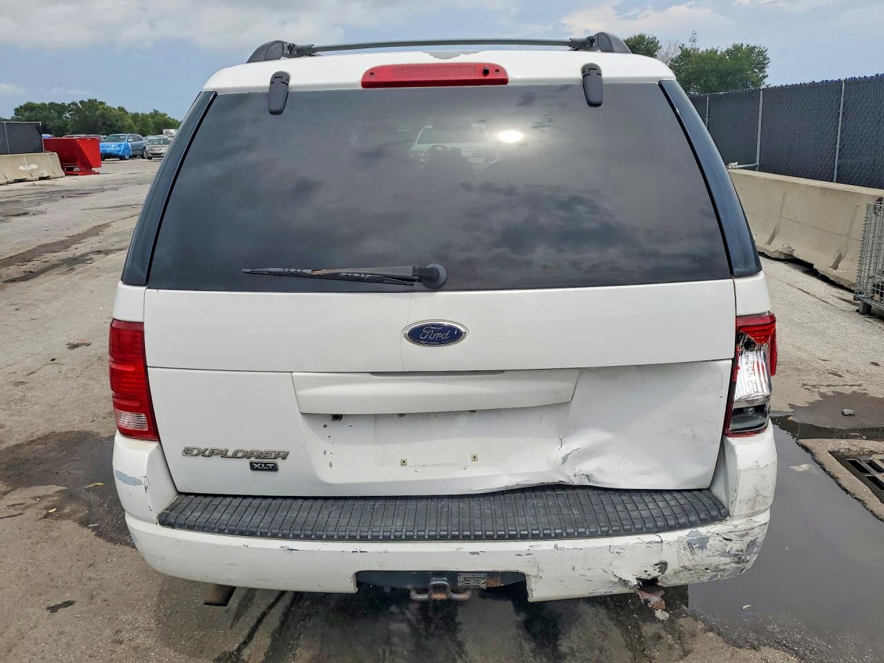 2004 Ford Explorer Белый vin: 1FMZU73E94ZB00462