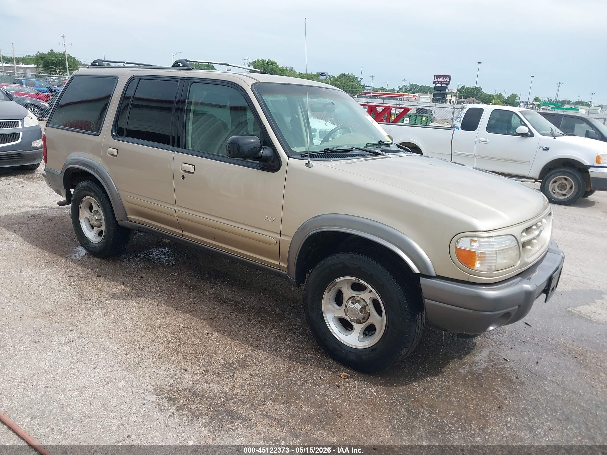 2000 Ford Explorer Xlt Tan vin: 1FMZU73E9YUB29463