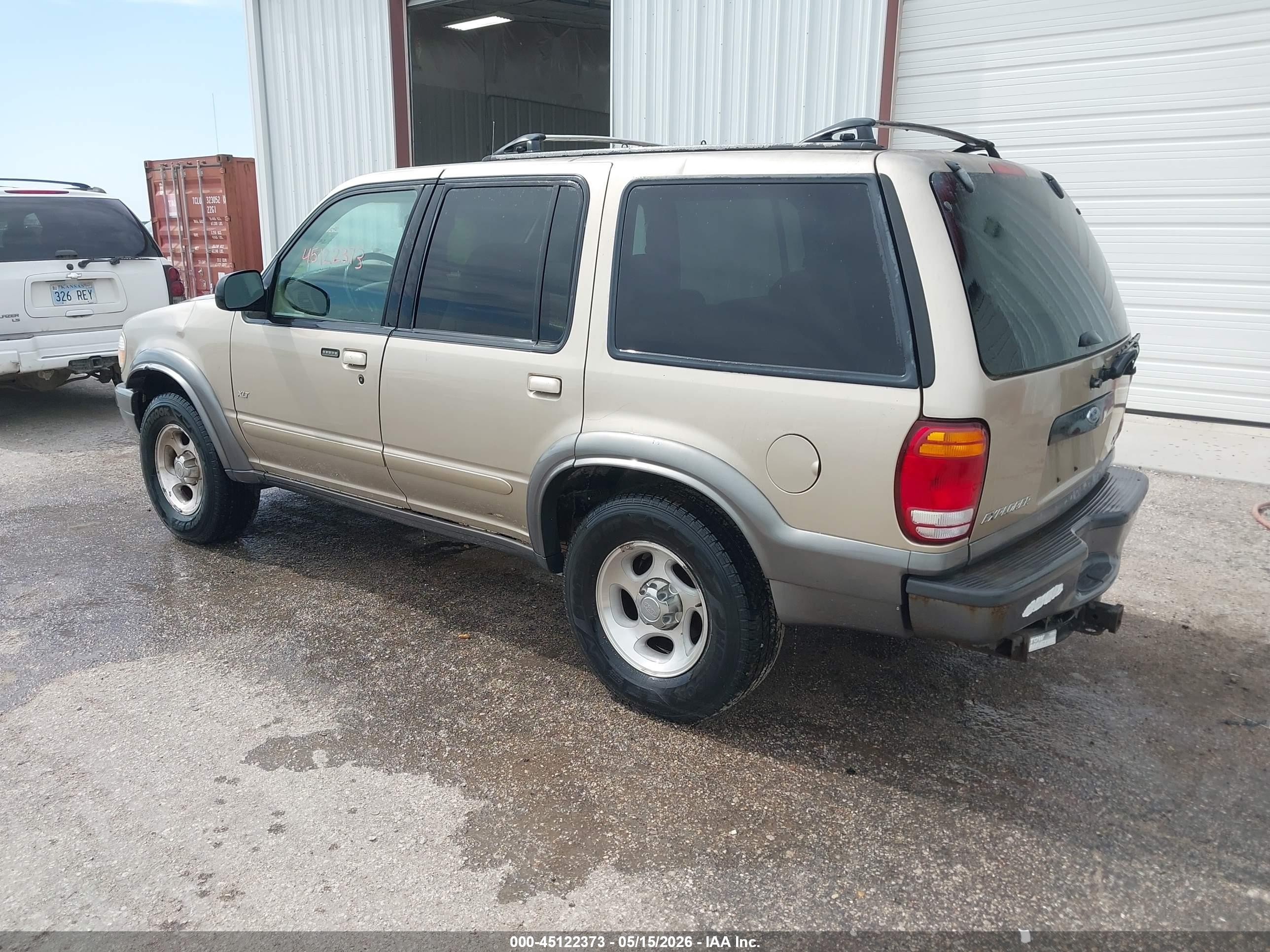2000 Ford Explorer Xlt Tan vin: 1FMZU73E9YUB29463