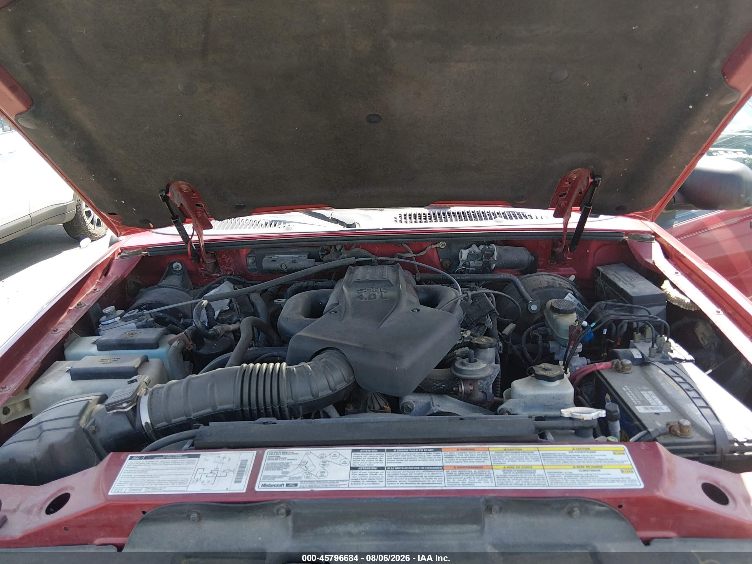 2000 Ford Explorer Xlt Red vin: 1FMZU73E9YZB28493
