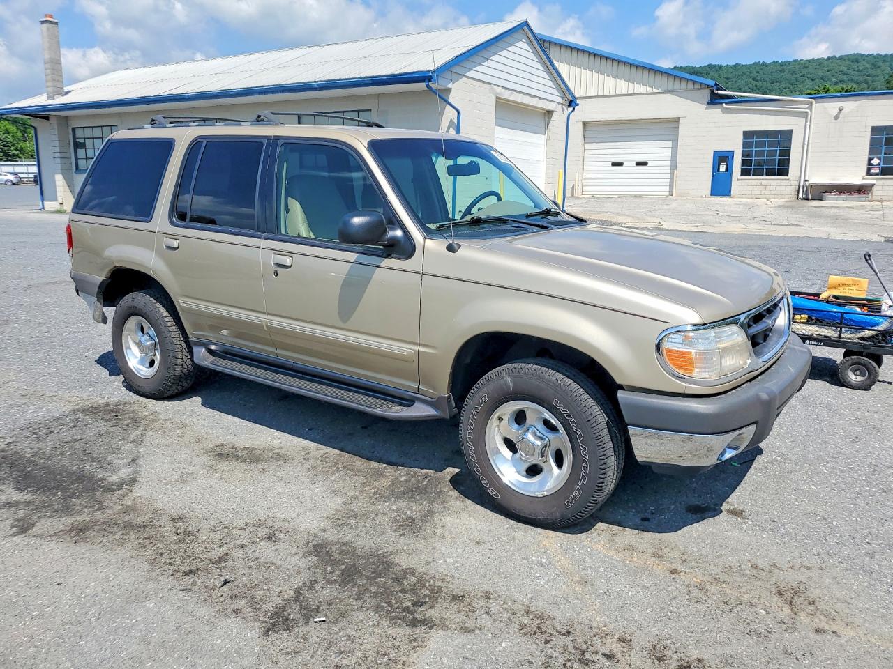 2000 Ford Explorer Xlt Tan vin: 1FMZU73E9YZC59245