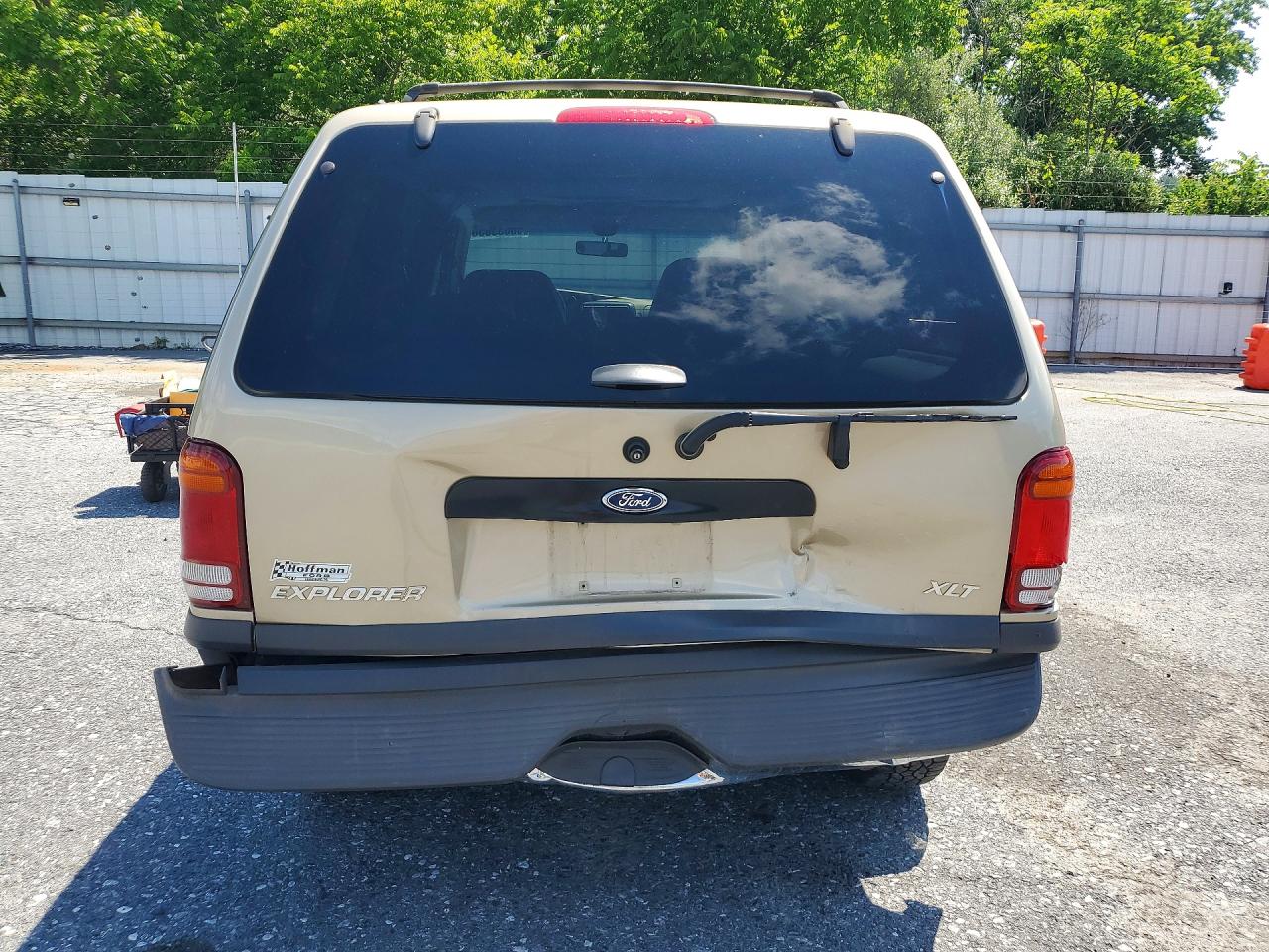 2000 Ford Explorer Xlt Tan vin: 1FMZU73E9YZC59245