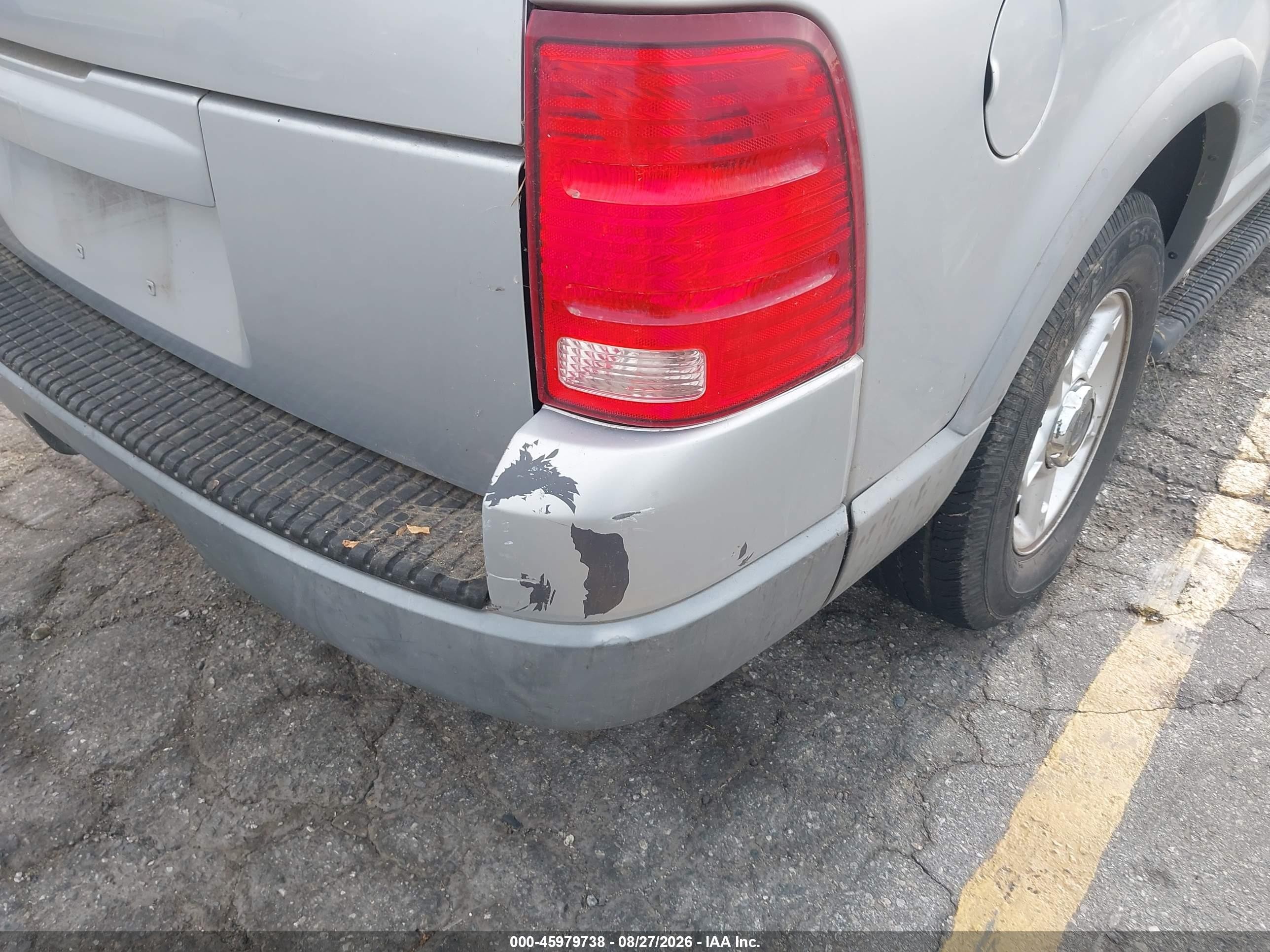 2002 Ford Explorer Xlt Silver vin: 1FMZU73EX2UB70255