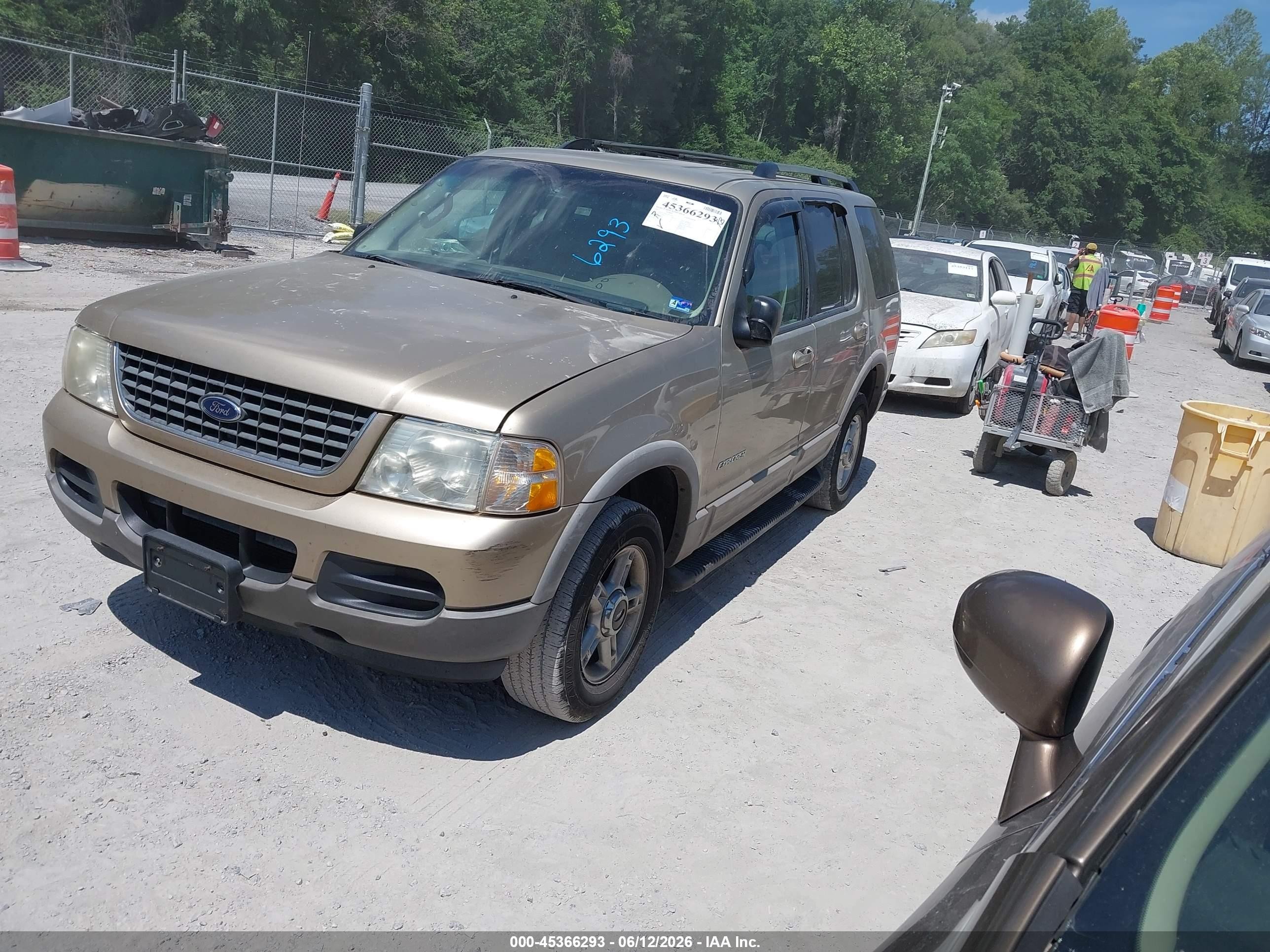 2002 Ford Explorer Xlt Gold vin: 1FMZU73EX2ZB71036