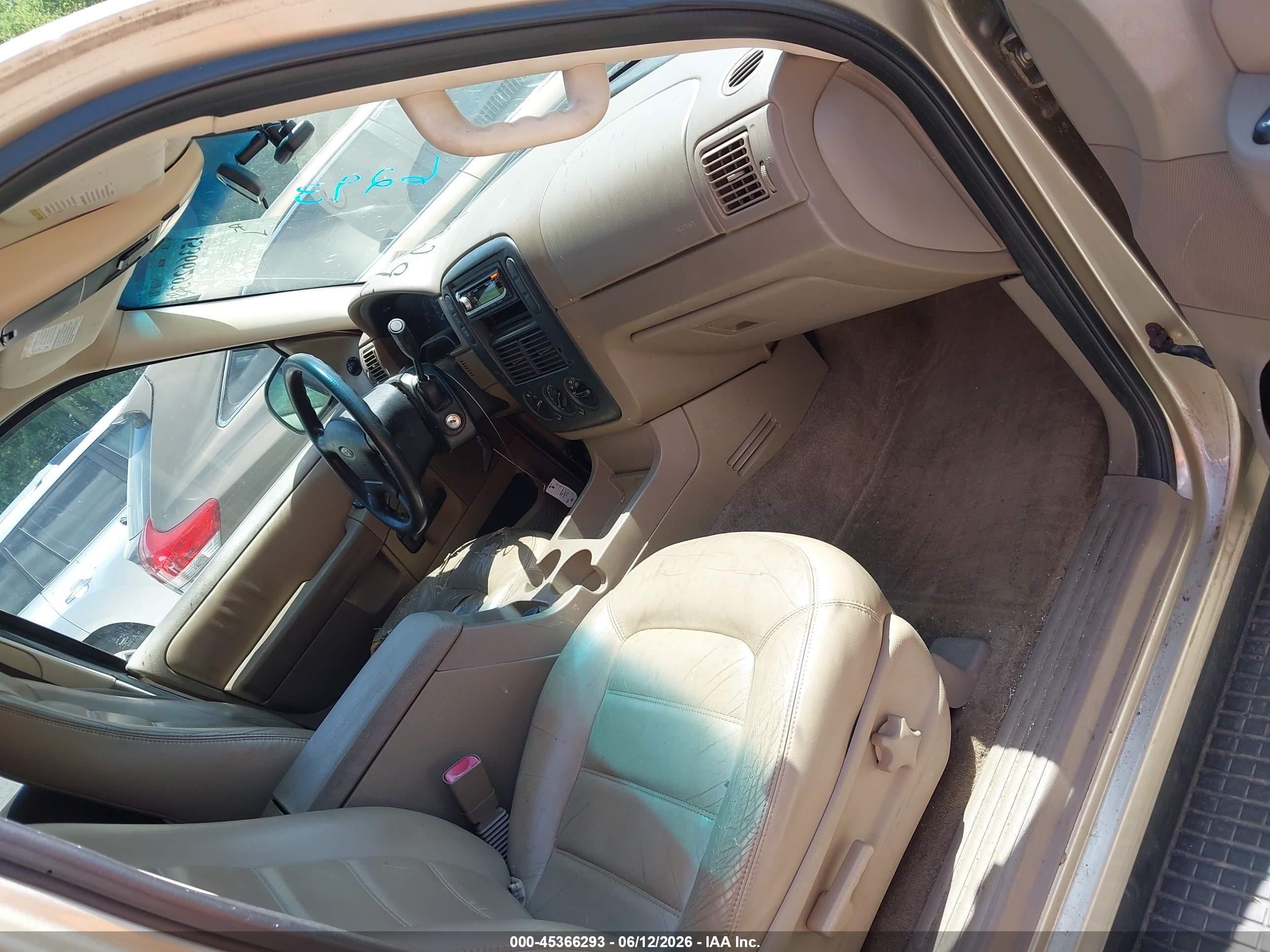 2002 Ford Explorer Xlt Gold vin: 1FMZU73EX2ZB71036