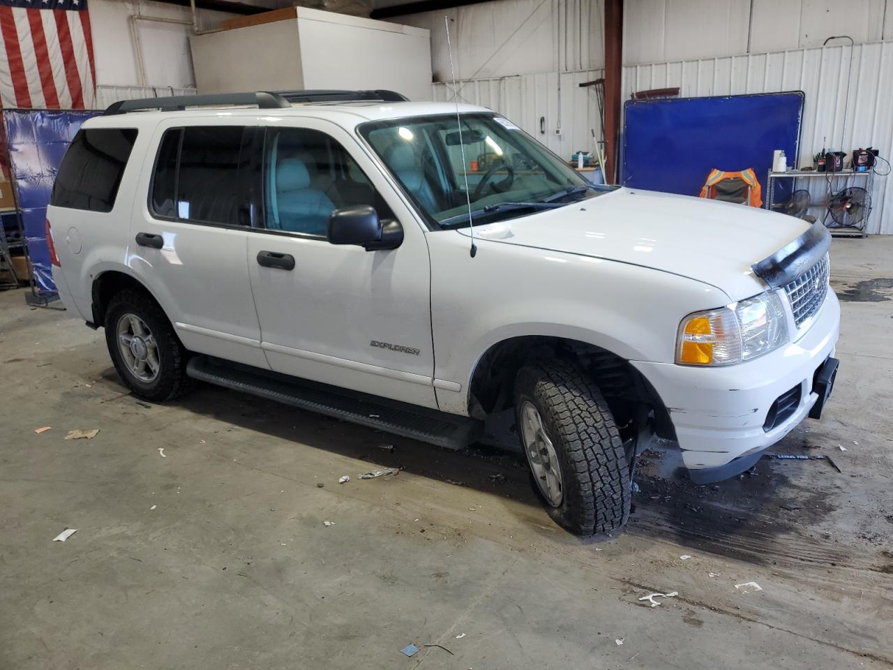 2005 Ford Explorer Xlt Белый vin: 1FMZU73EX5UB50737