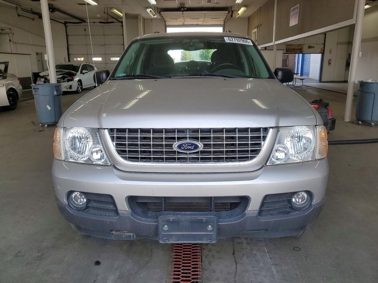 2003 Ford Explorer Xlt Silver vin: 1FMZU73K03UB83362