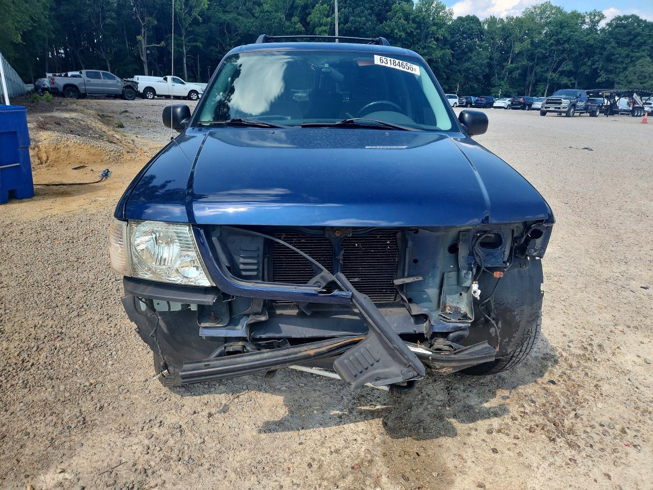 2005 Ford Explorer Xlt Blue vin: 1FMZU73K05UB08583