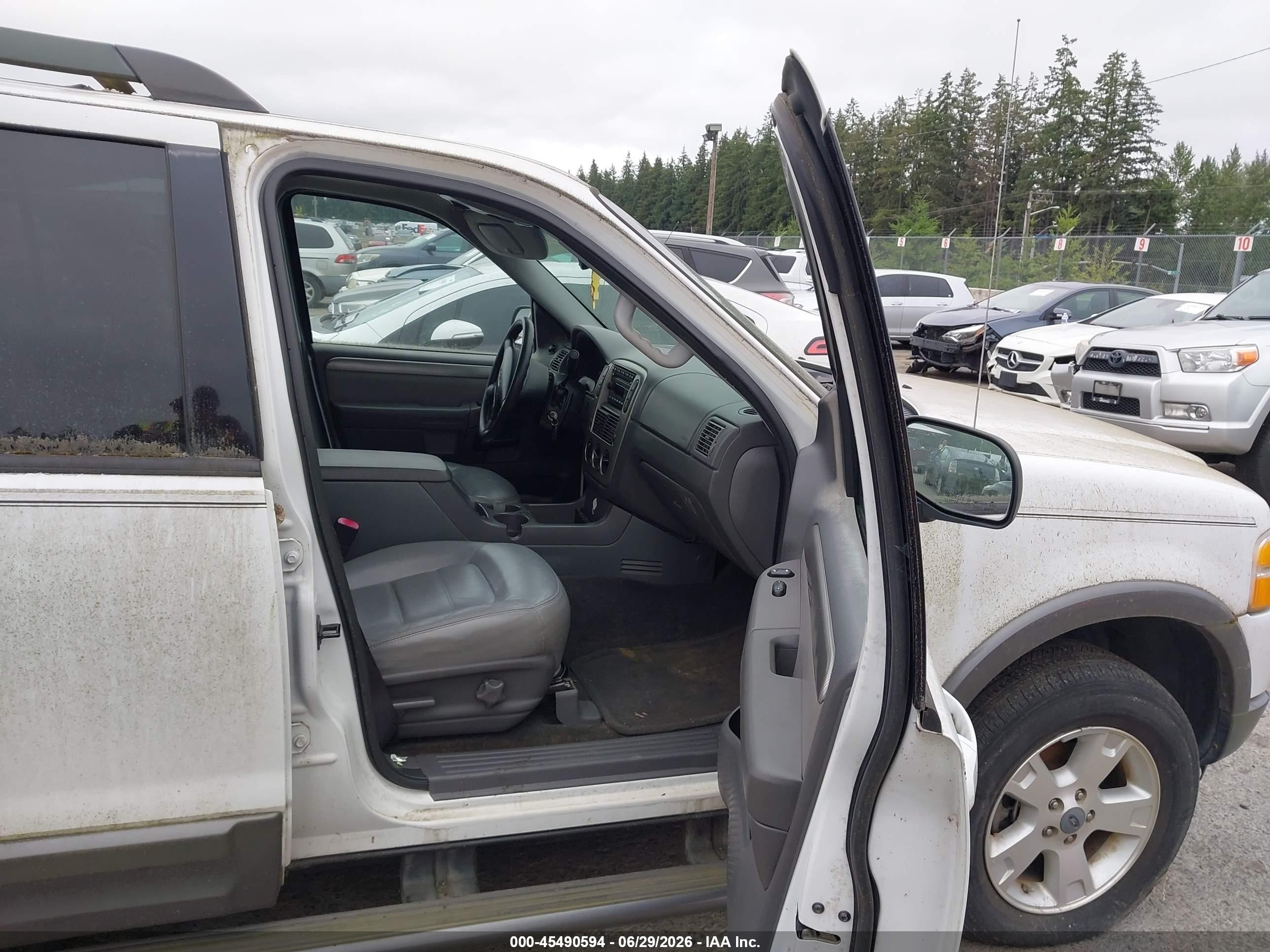 2005 Ford Explorer Xlt/xlt Sport White vin: 1FMZU73K05UB20989