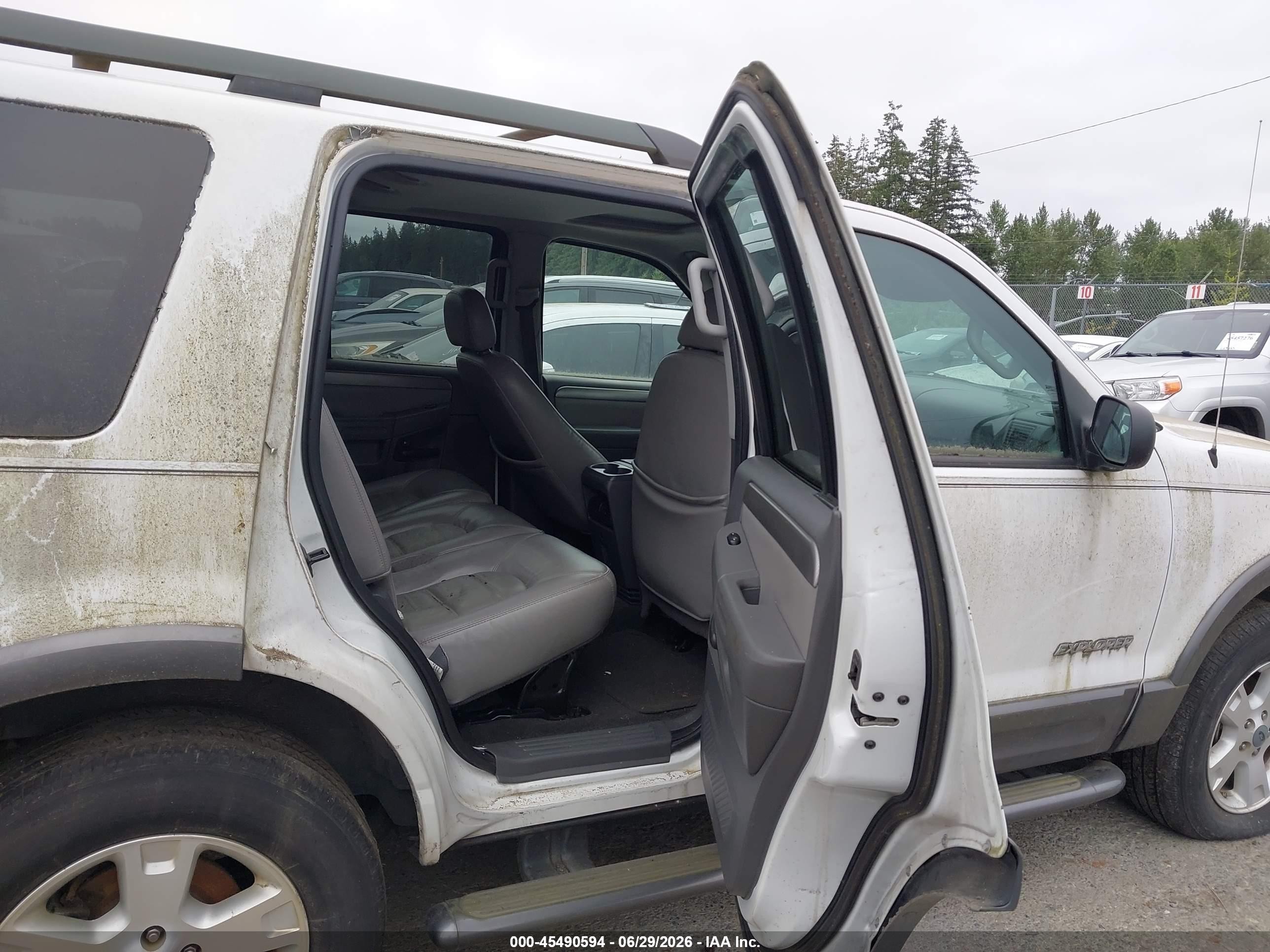 2005 Ford Explorer Xlt/xlt Sport White vin: 1FMZU73K05UB20989