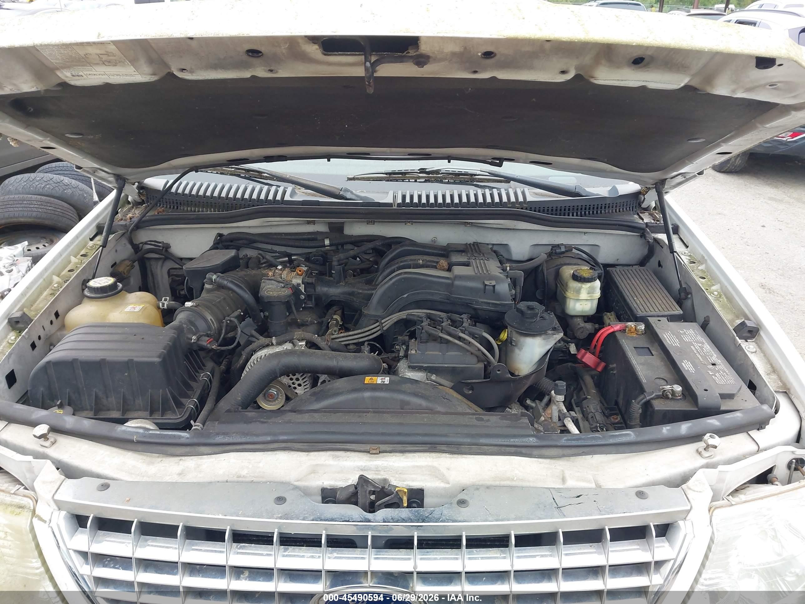 2005 Ford Explorer Xlt/xlt Sport White vin: 1FMZU73K05UB20989