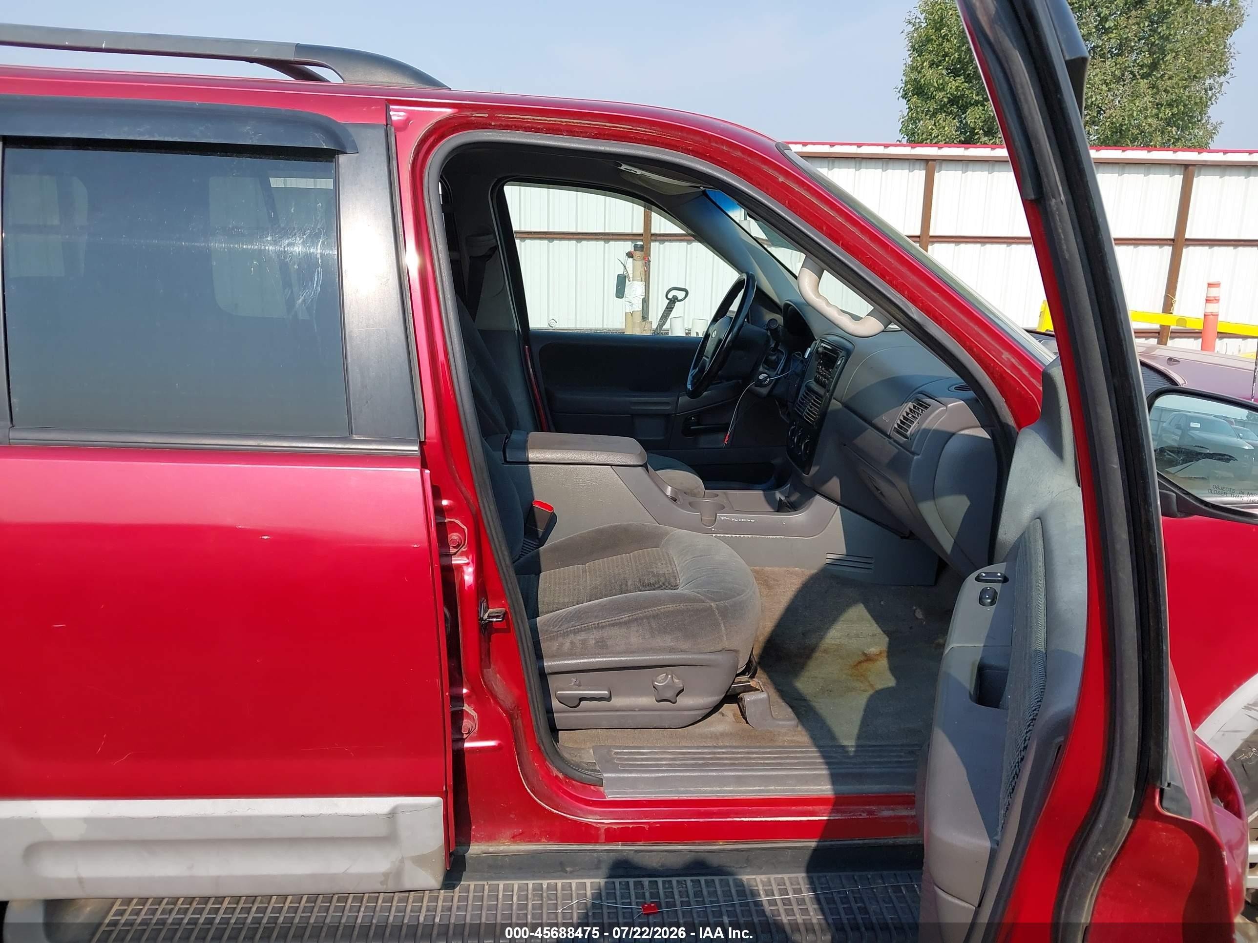 2002 Ford Explorer Xlt Red vin: 1FMZU73K12ZC68454