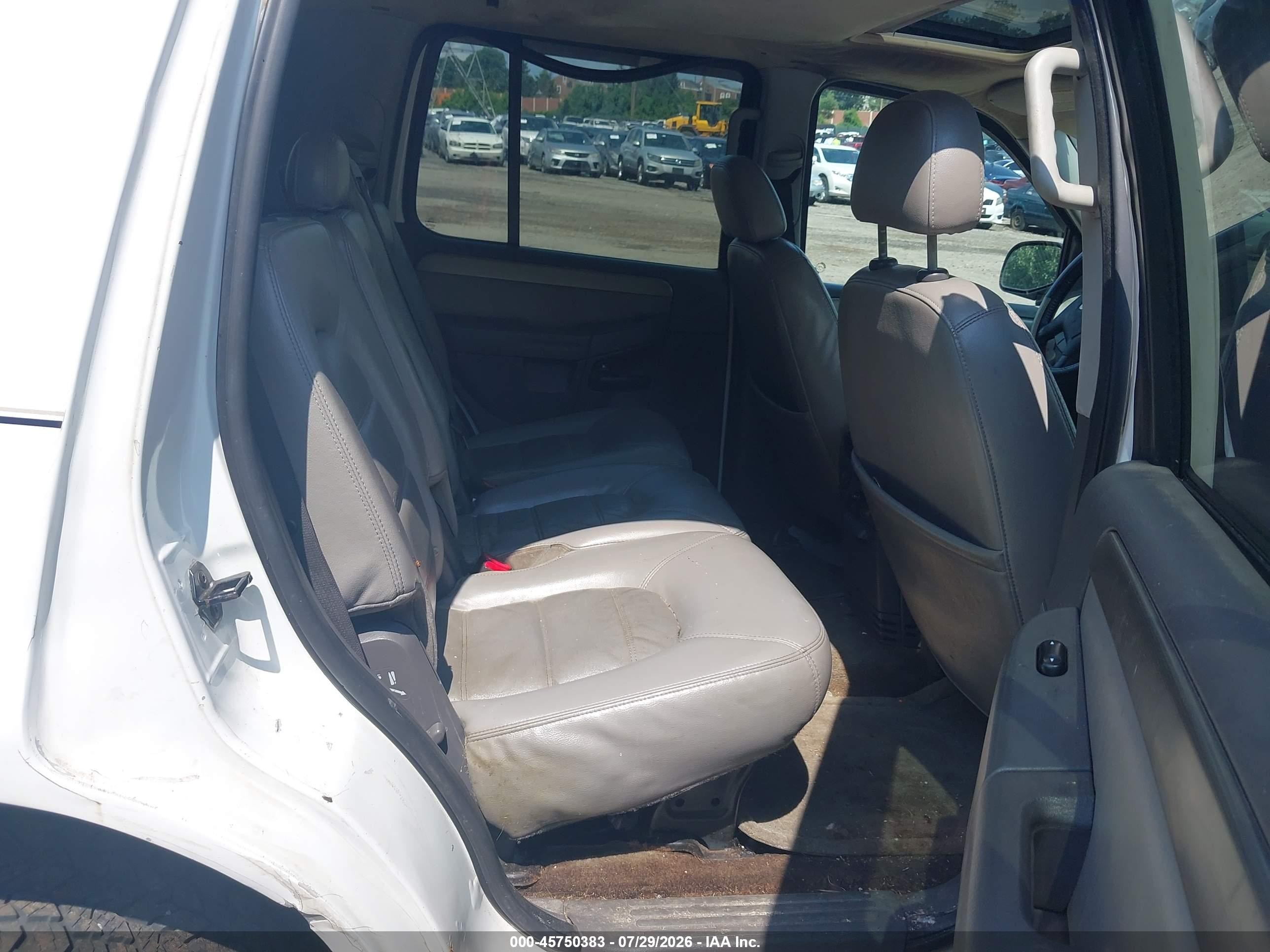 2004 Ford Explorer Nbx/xlt White vin: 1FMZU73K14UB29358