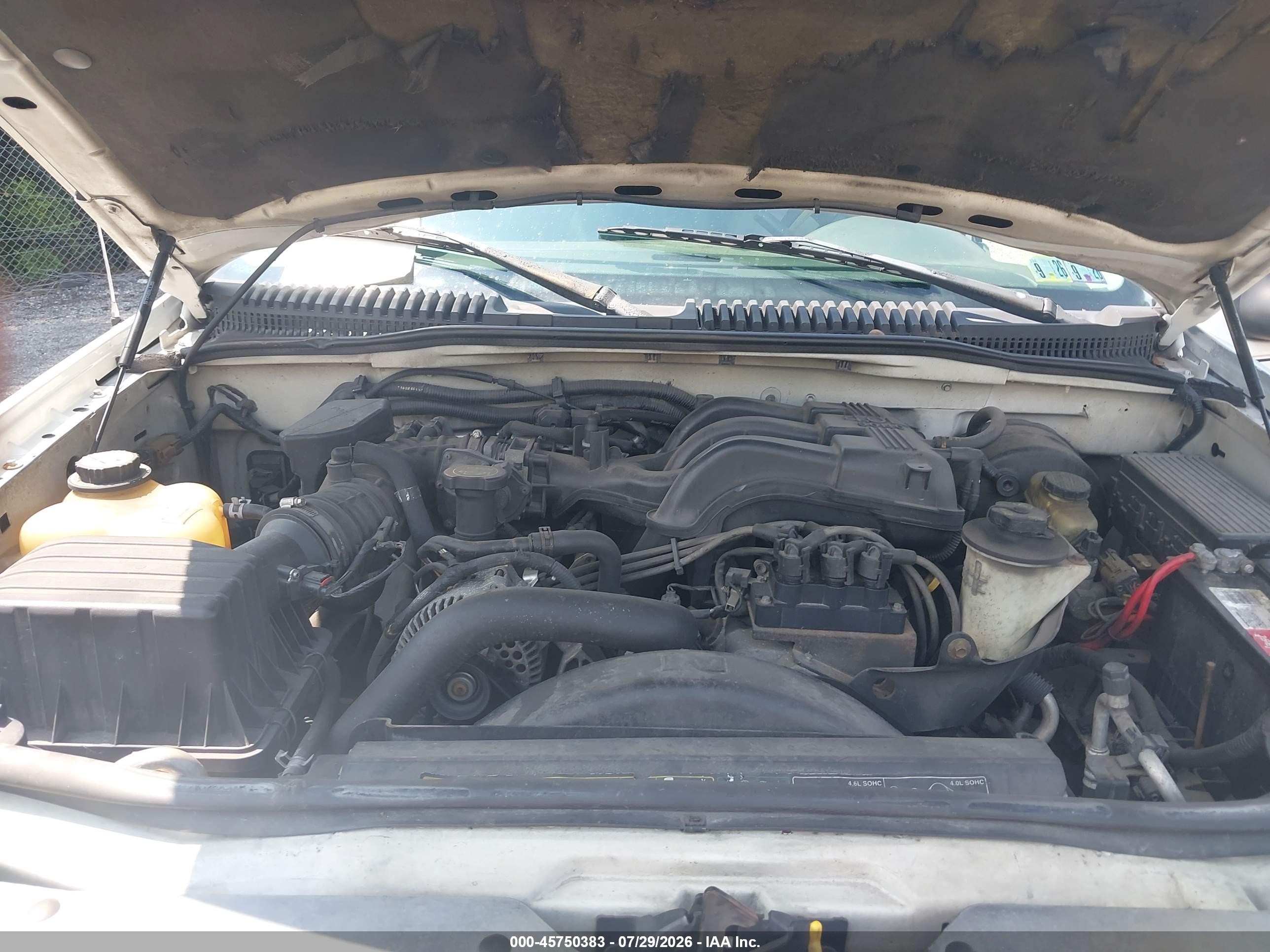 2004 Ford Explorer Nbx/xlt White vin: 1FMZU73K14UB29358