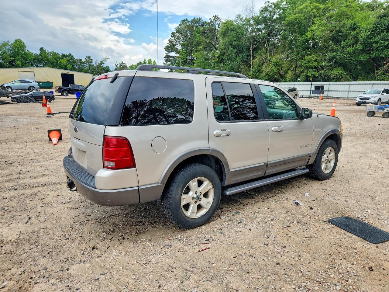 2002 Ford Explorer Xlt Silver vin: 1FMZU73K22UD35088
