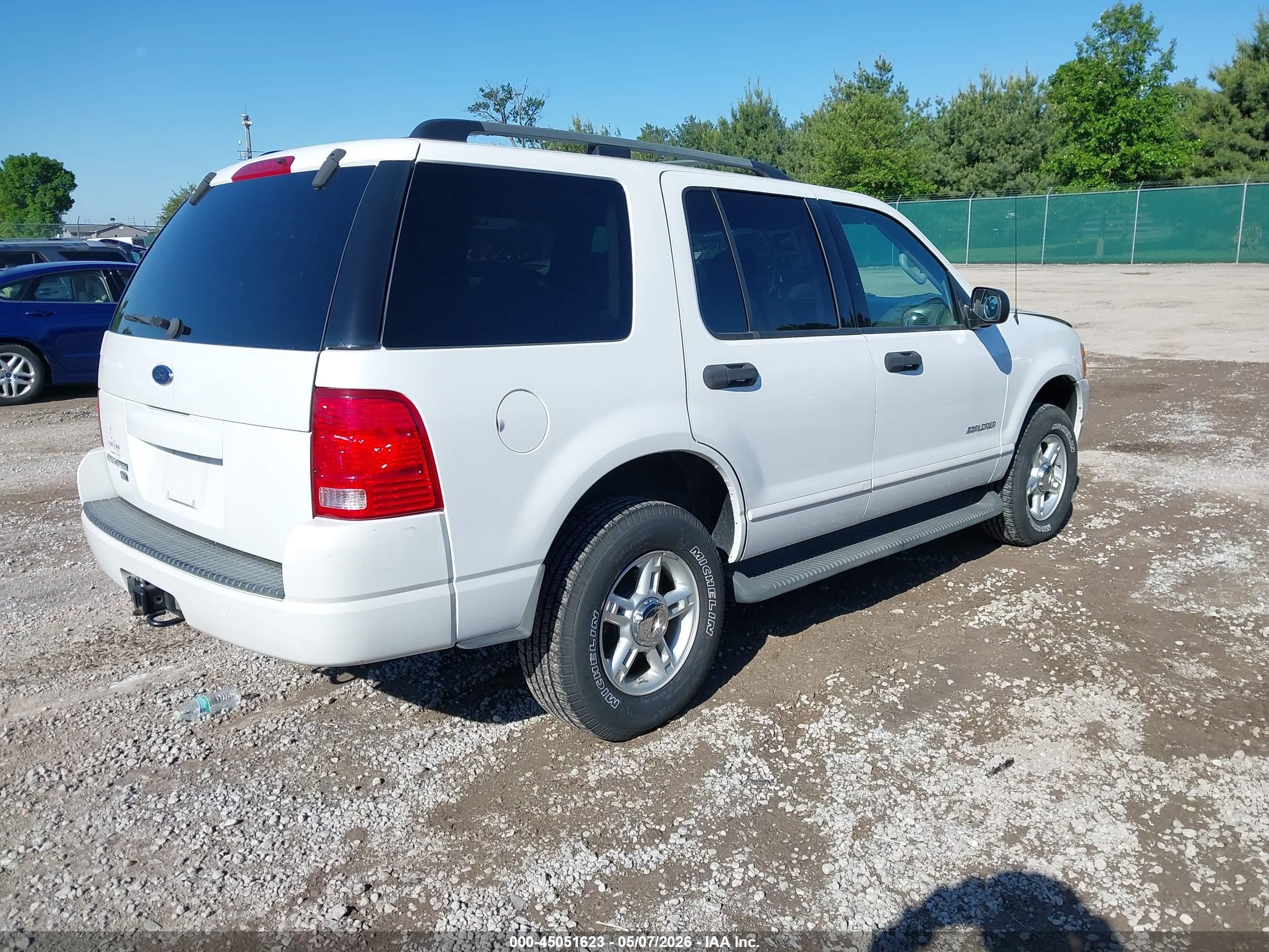 2004 Ford Explorer Nbx/xlt Белый vin: 1FMZU73K24UC09557