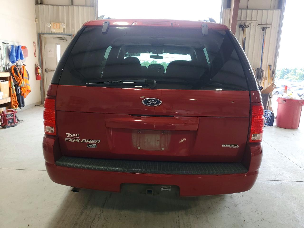 2005 Ford Explorer Xlt Red vin: 1FMZU73K35UB63013