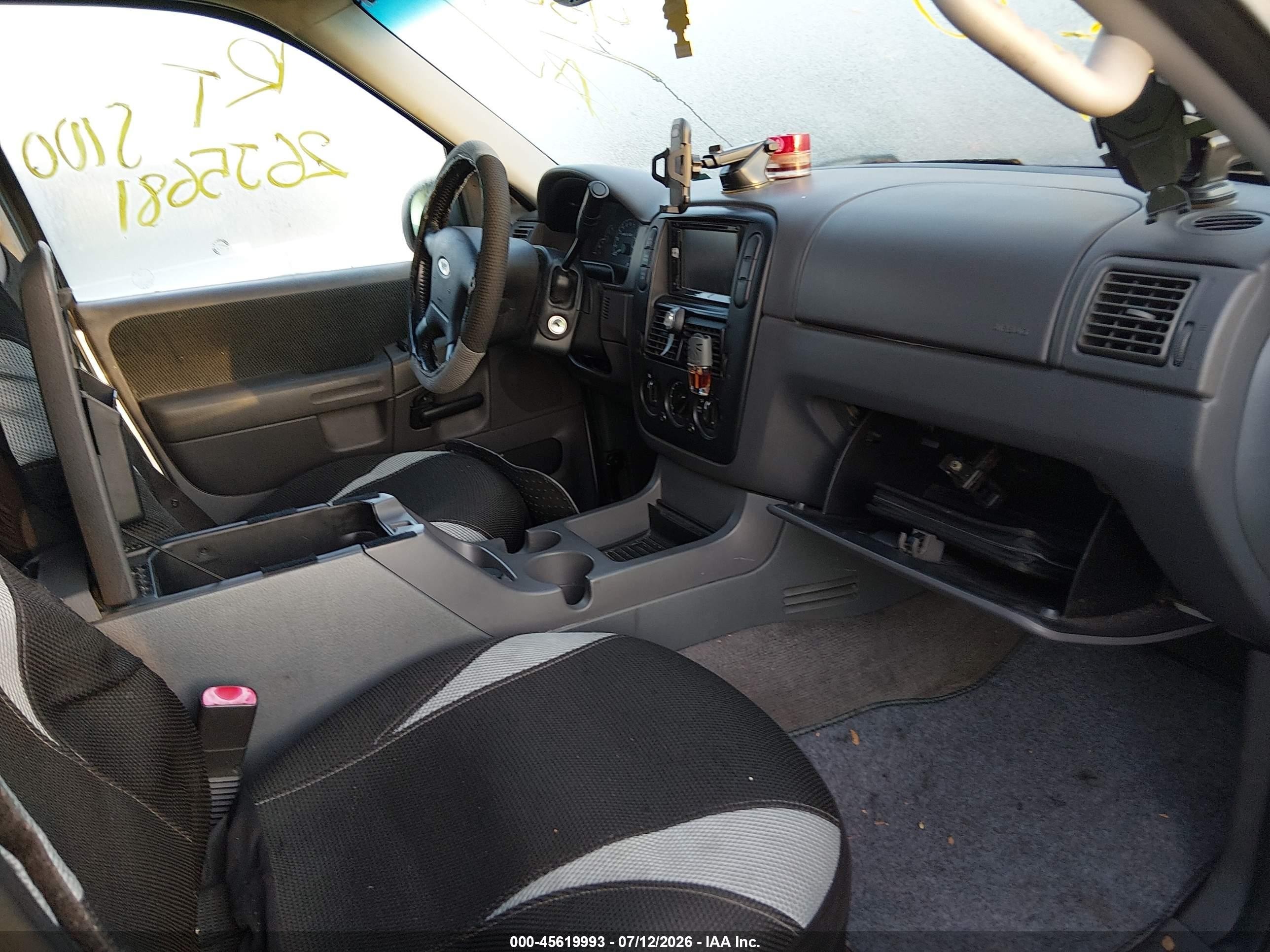 2002 Ford Explorer Xlt Серый vin: 1FMZU73K62UD44098
