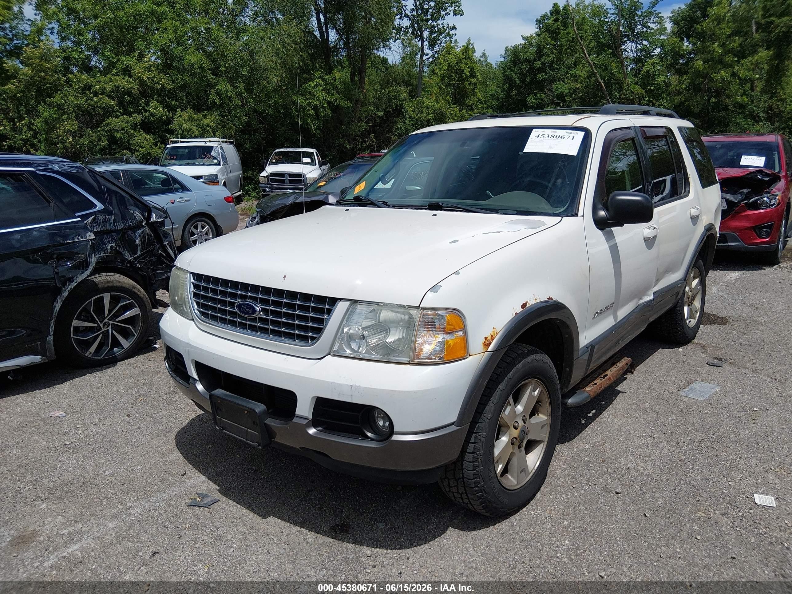 2004 Ford Explorer Nbx/xlt White vin: 1FMZU73K64UA59890