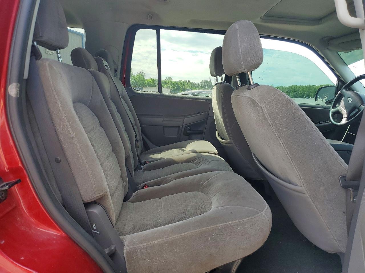 2005 Ford Explorer Xlt Red vin: 1FMZU73K65UB79416