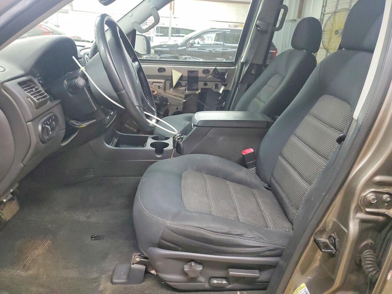 2004 Ford Explorer Xlt Brown vin: 1FMZU73K74ZB21493