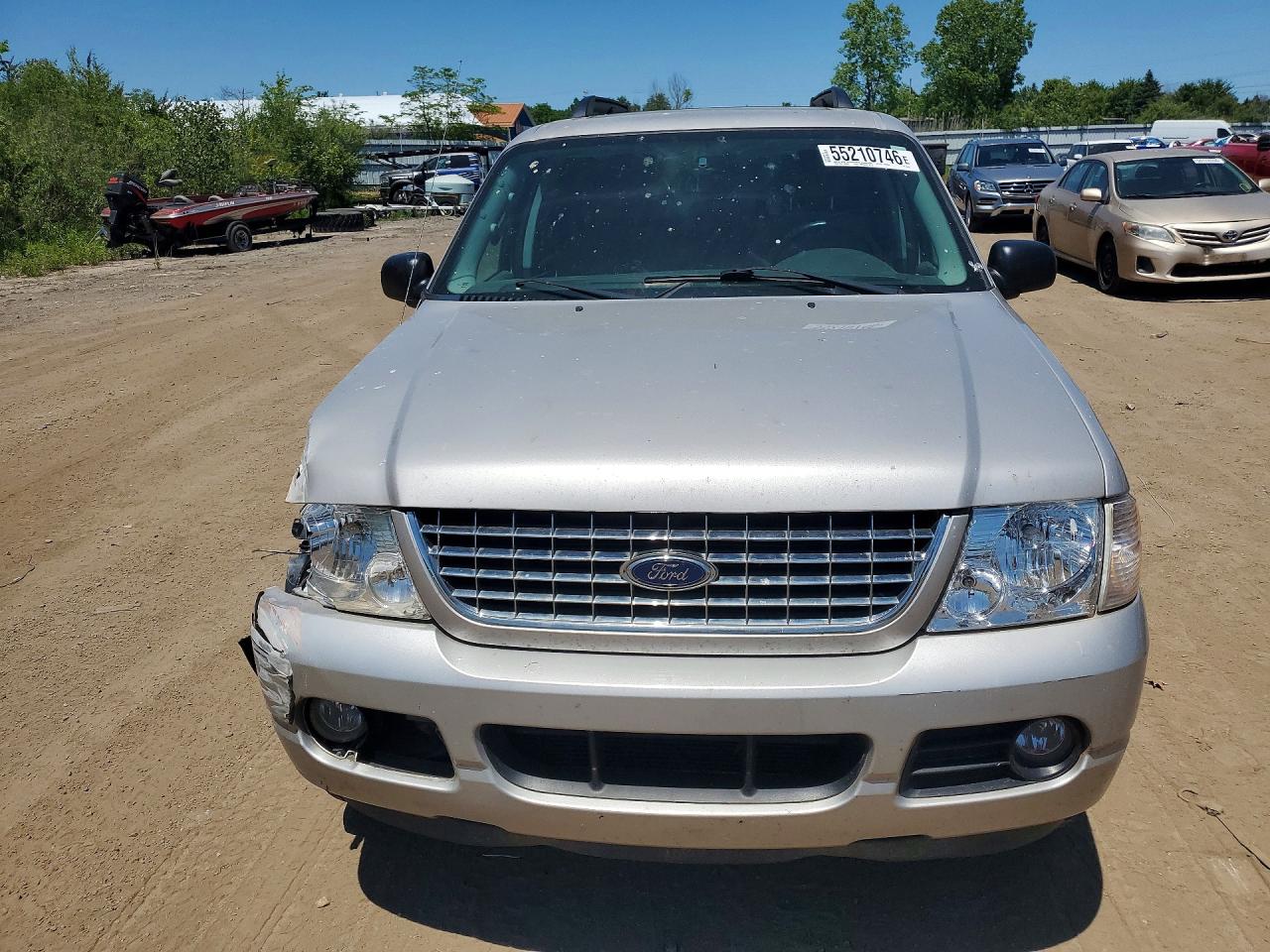 2005 Ford Explorer Xlt Silver vin: 1FMZU73K85UB24143