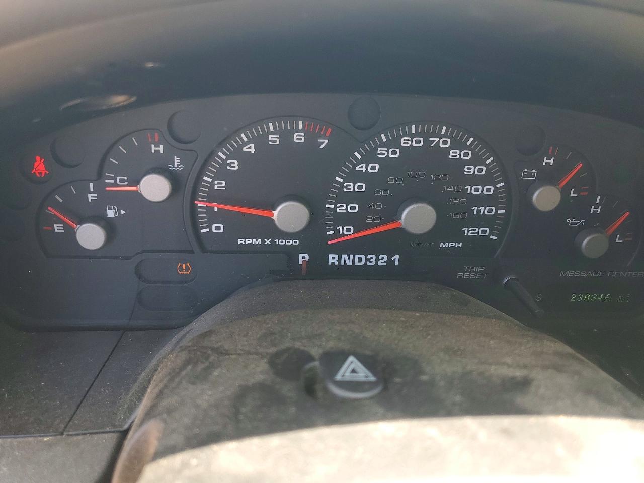 2005 Ford Explorer Xlt Silver vin: 1FMZU73K85UB24143