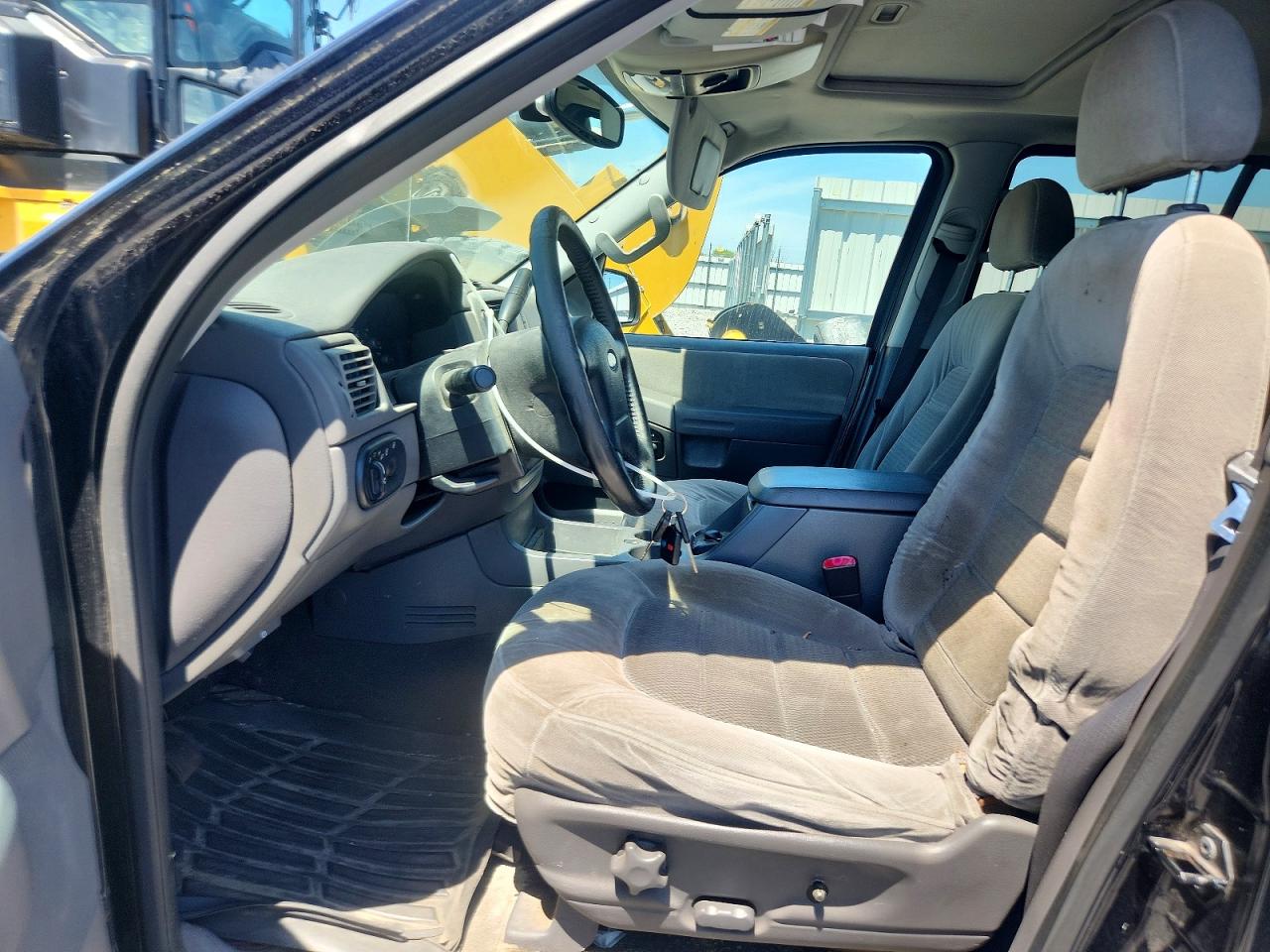 2005 Ford Explorer Xlt Black vin: 1FMZU73K85UB63444