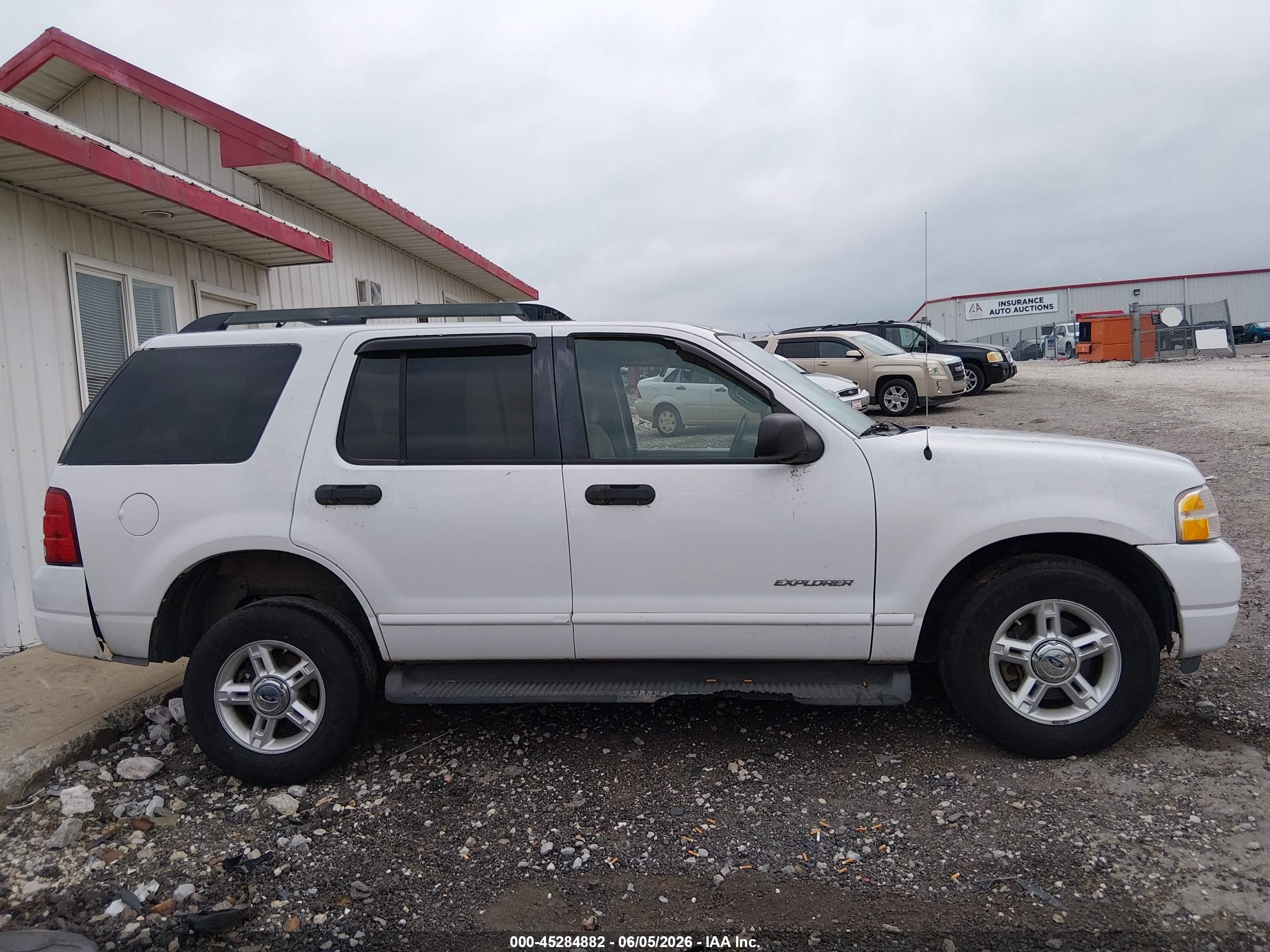 2005 Ford Explorer Xlt/xlt Sport White vin: 1FMZU73K85ZA13935