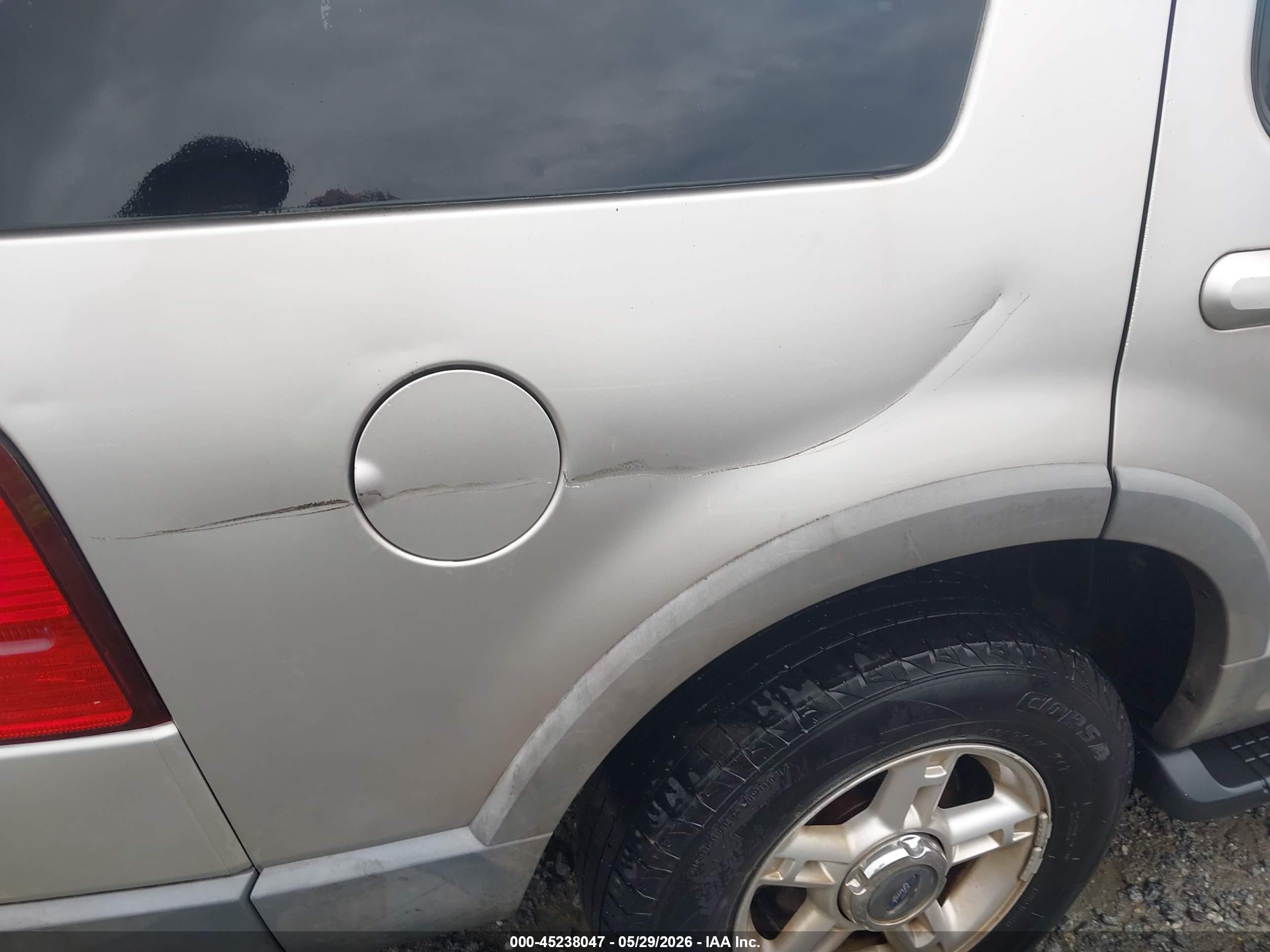 2002 Ford Explorer Xlt Серебряный vin: 1FMZU73K92UD32401